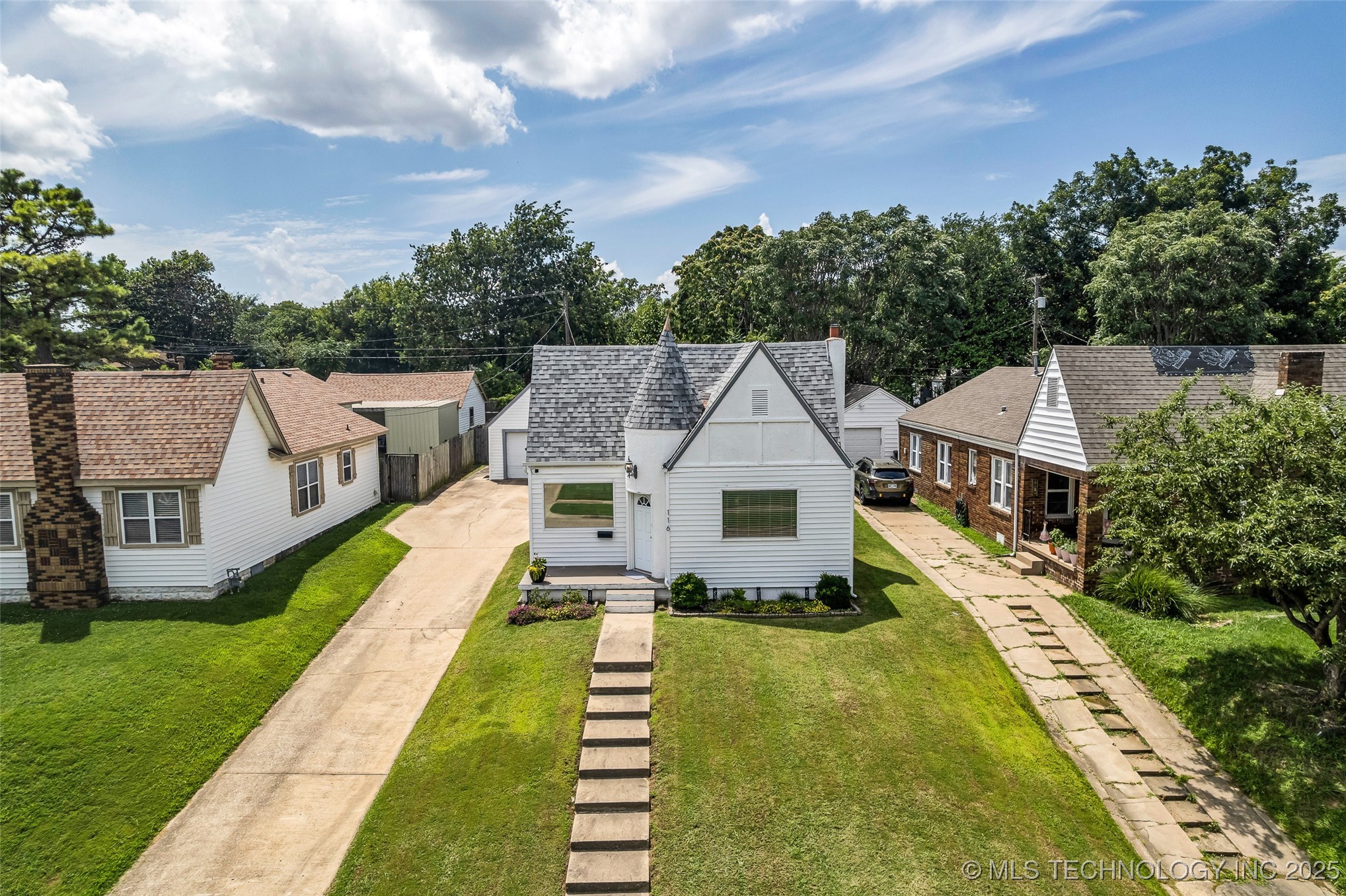 116 S Jamestown Avenue