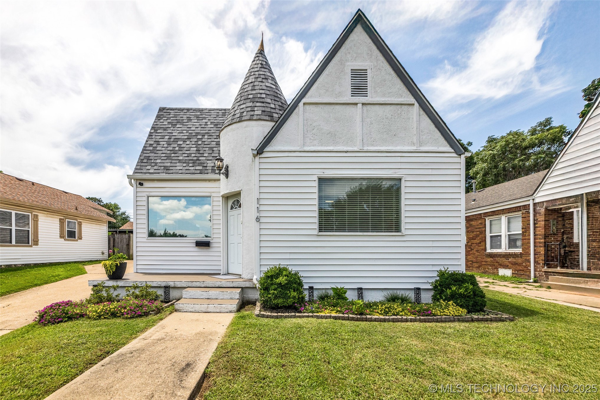 116 S Jamestown Avenue