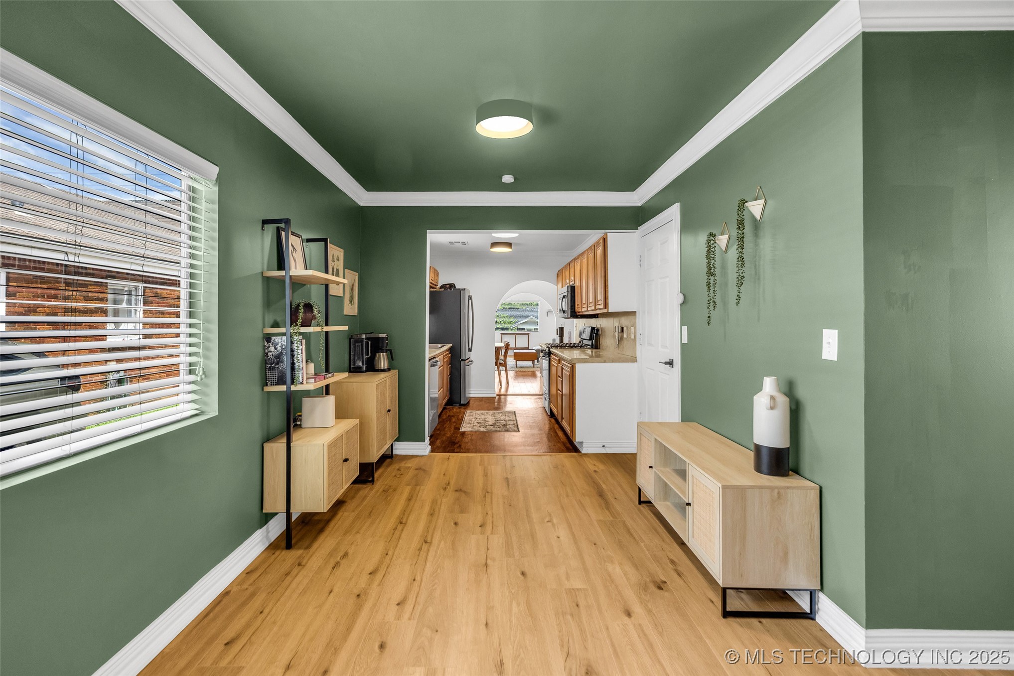 116 S Jamestown Avenue