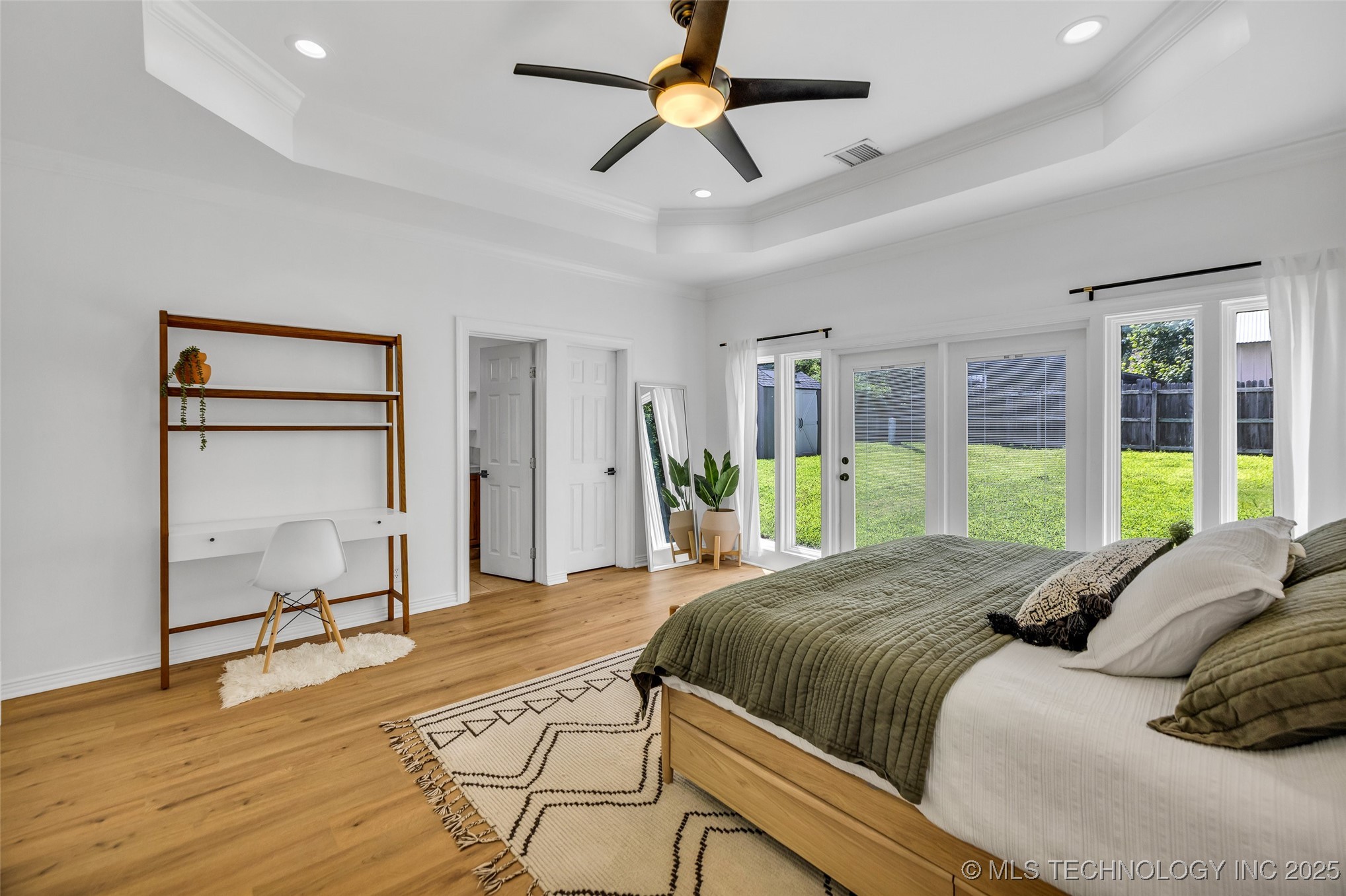 116 S Jamestown Avenue