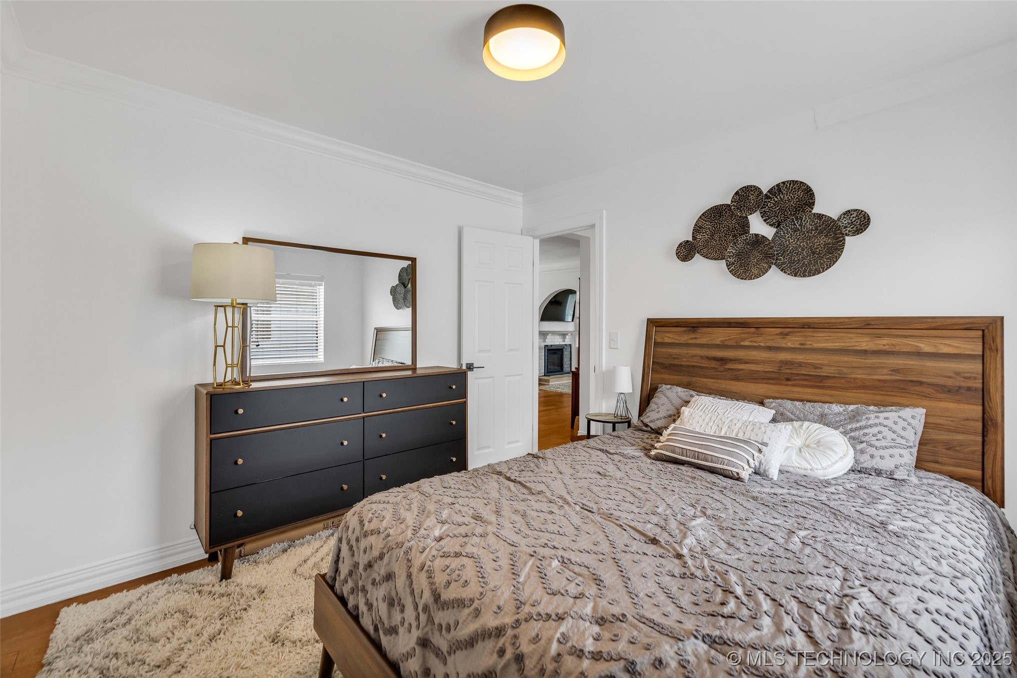 116 S Jamestown Avenue