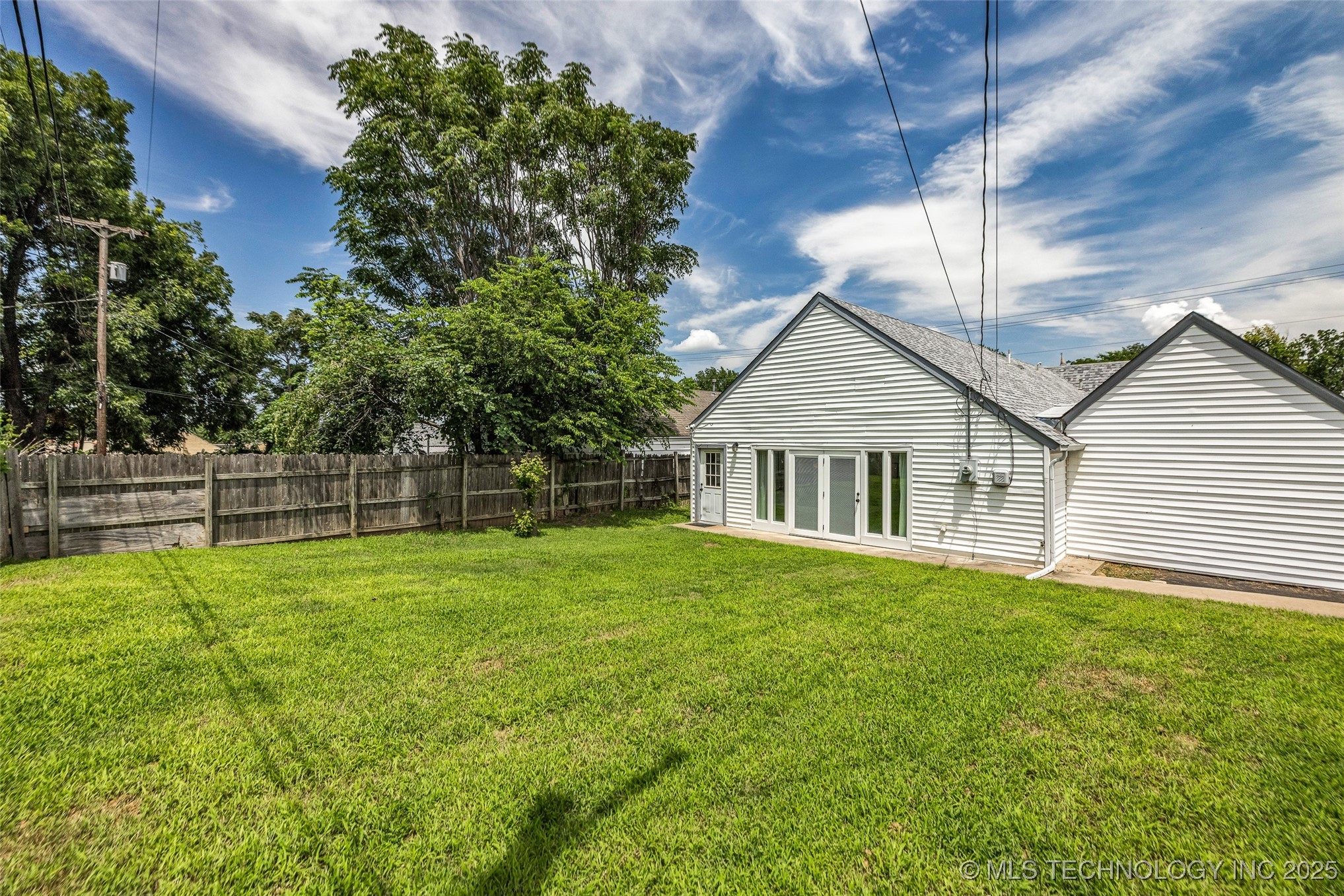 116 S Jamestown Avenue