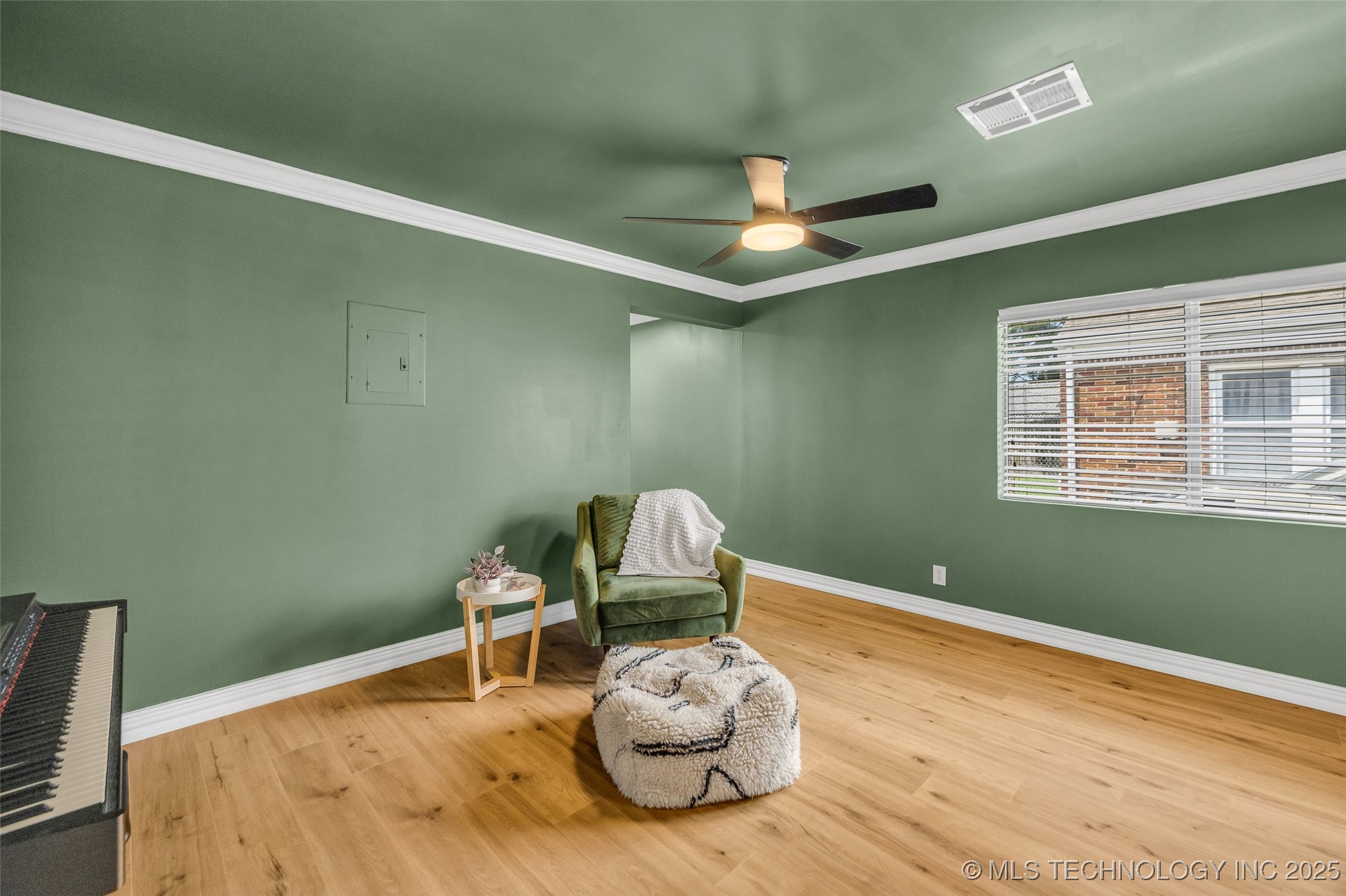 116 S Jamestown Avenue