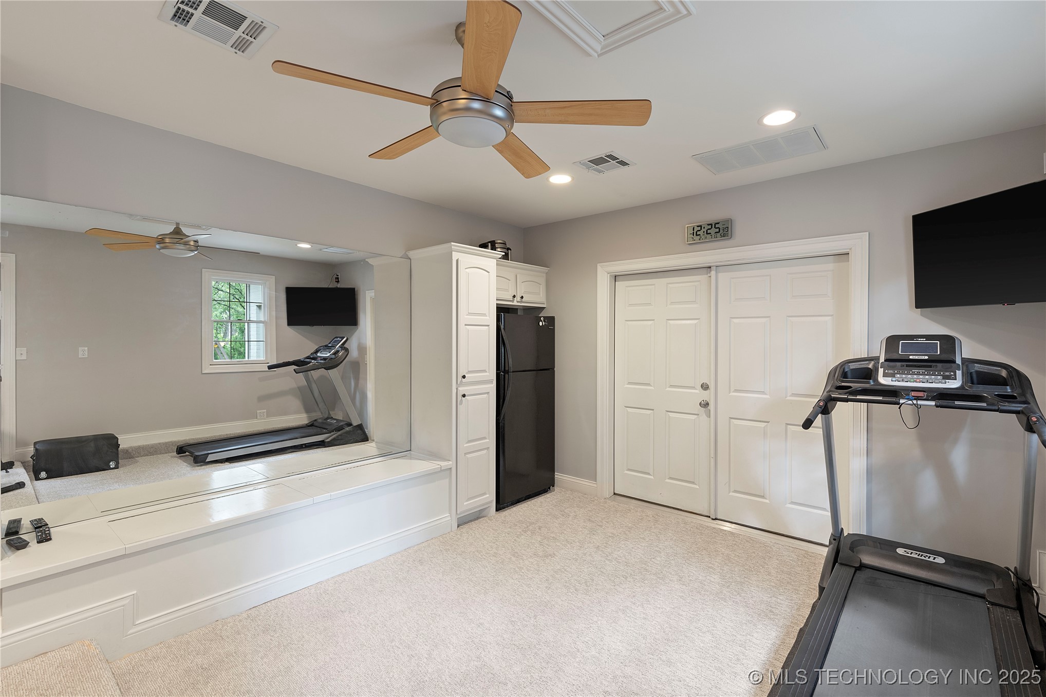 5325 E 115th Place