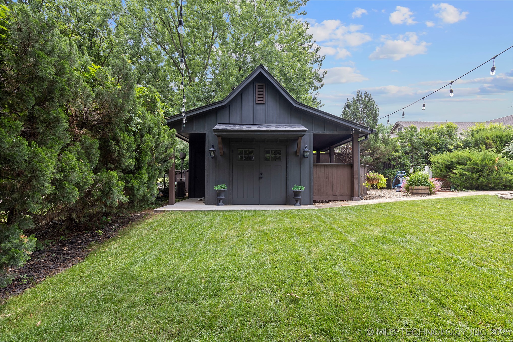 5325 E 115th Place