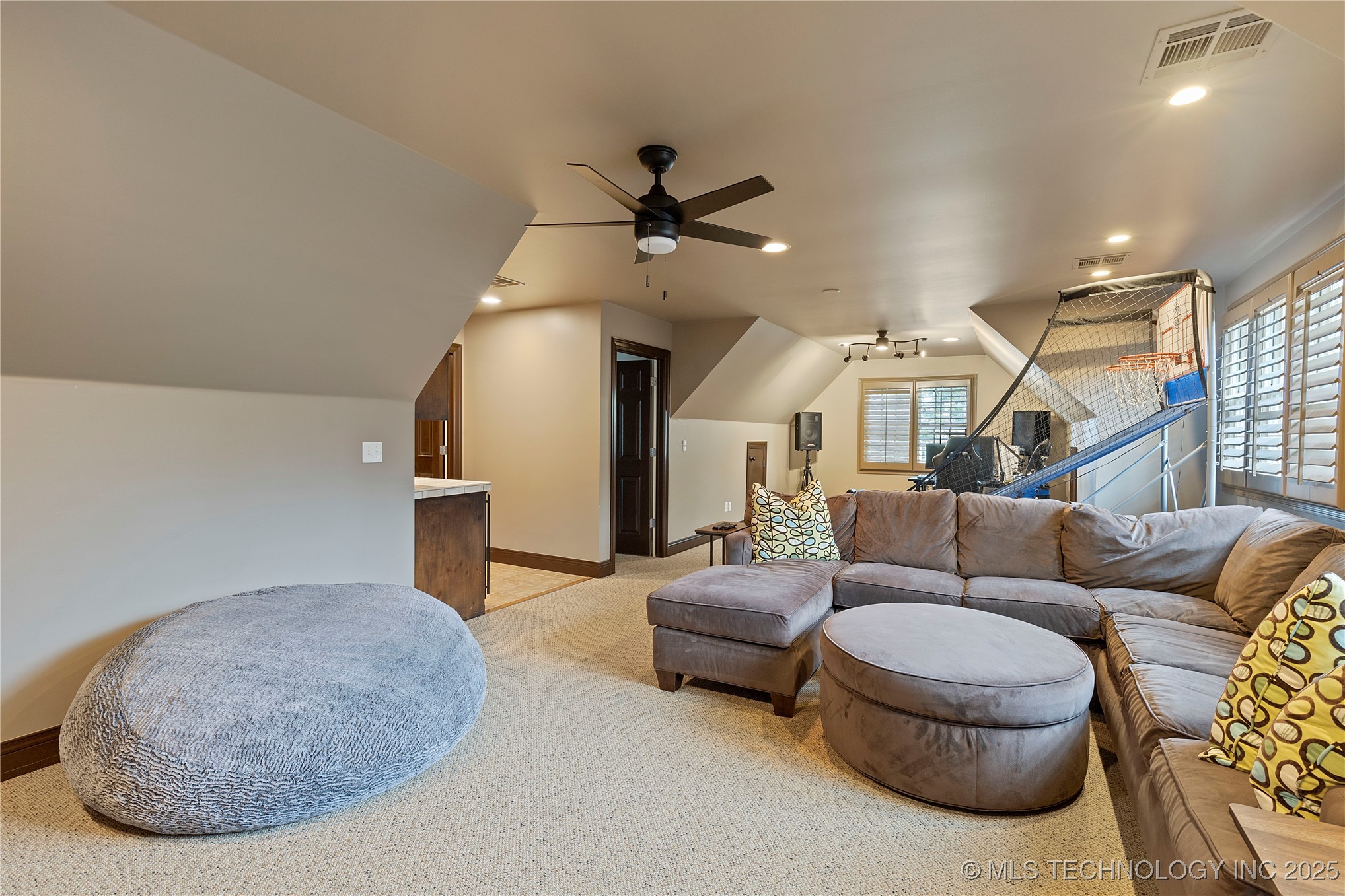 5325 E 115th Place