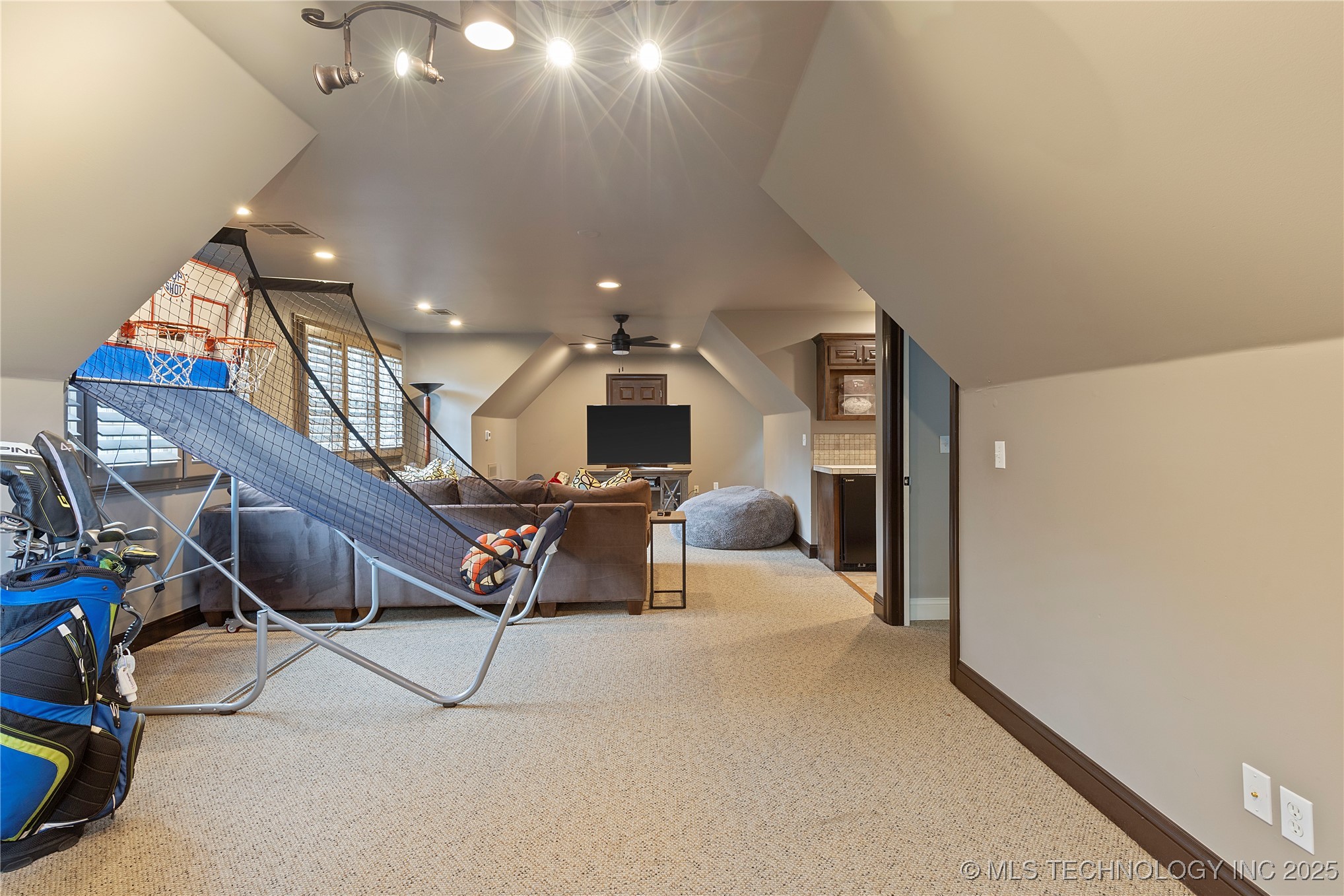 5325 E 115th Place