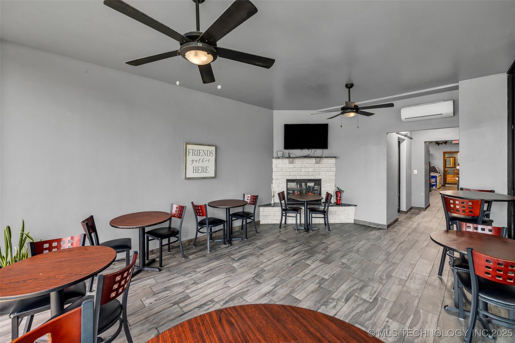 410 W 7th Street 1122