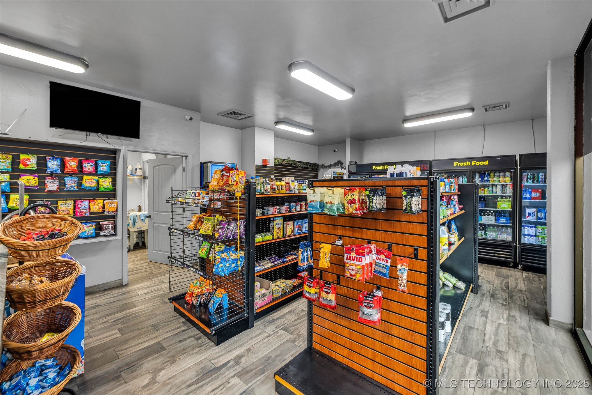 410 W 7th Street 1122
