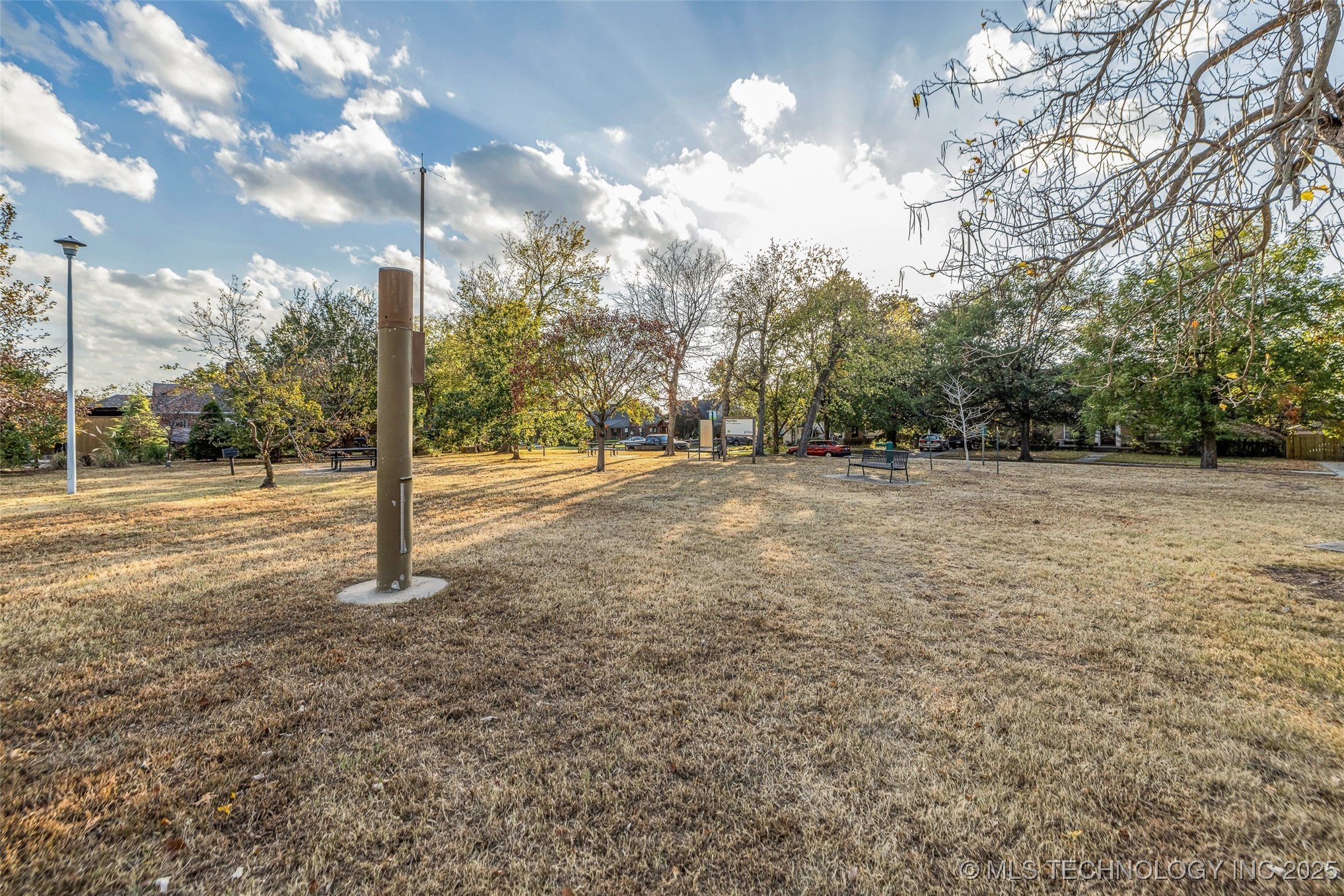 1613 Delaware Avenue