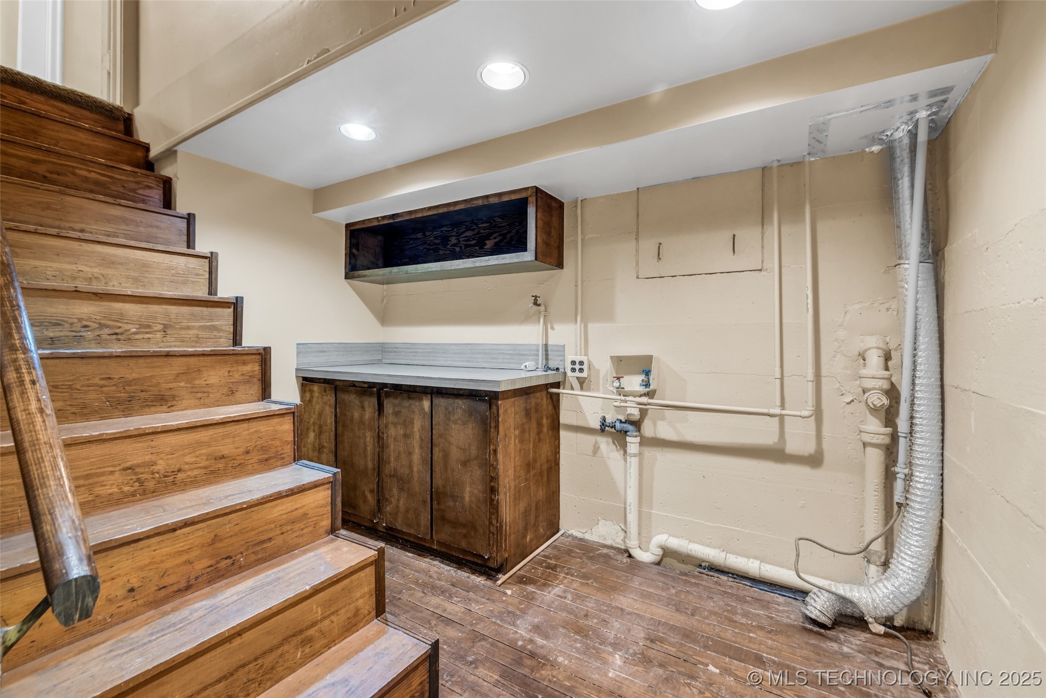 1613 Delaware Avenue