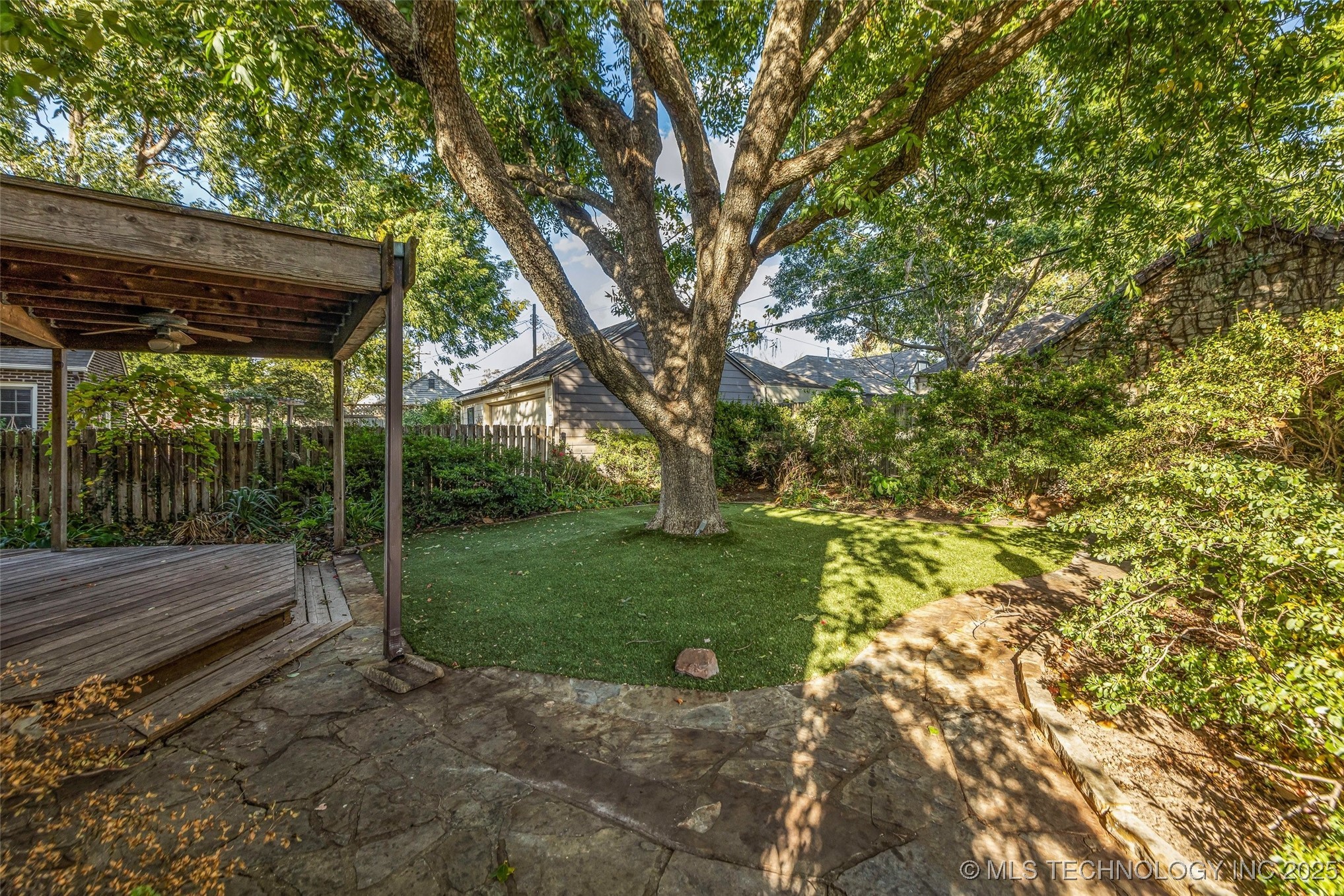 1613 Delaware Avenue