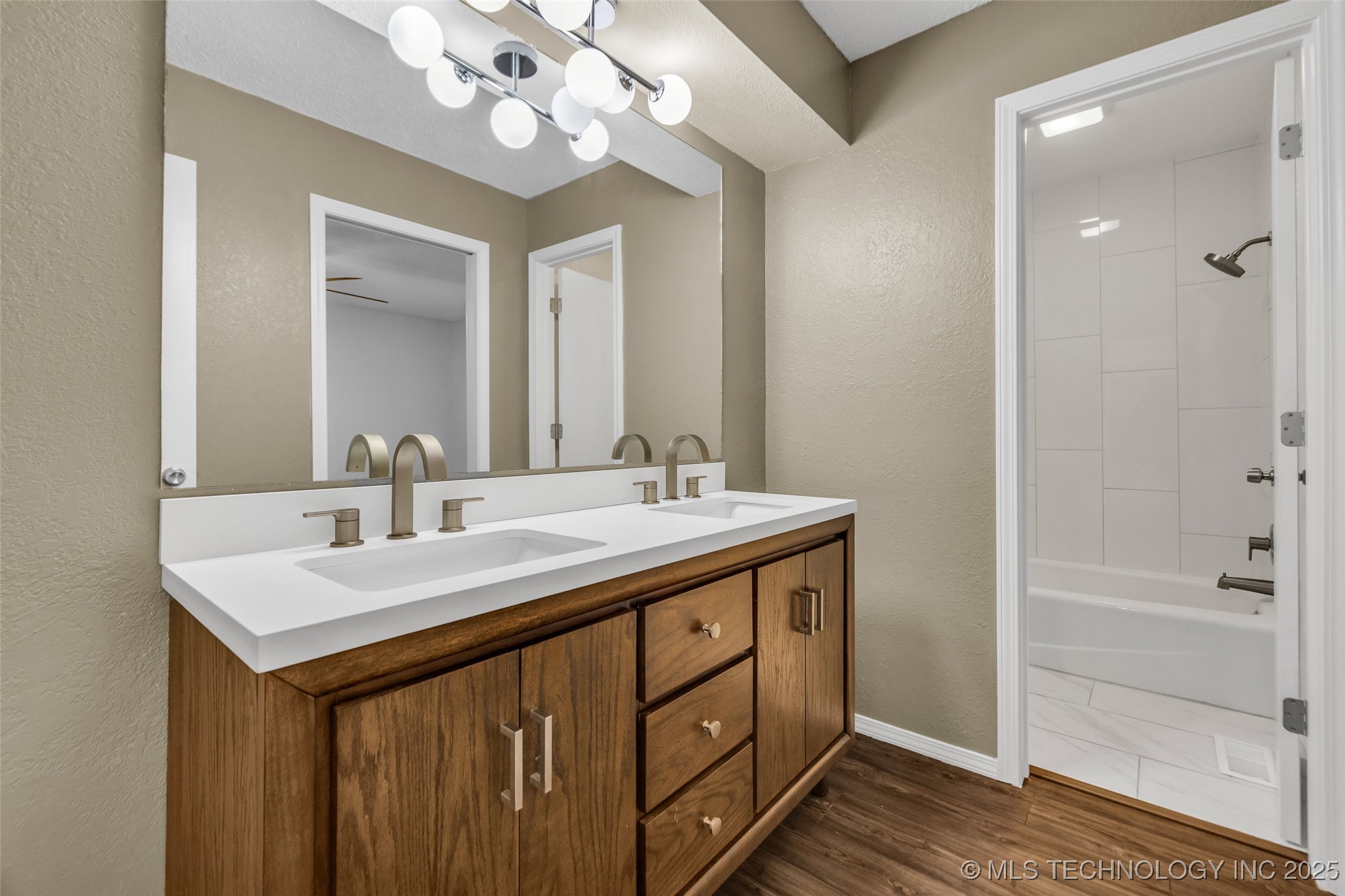 6219 S 29th West Avenue