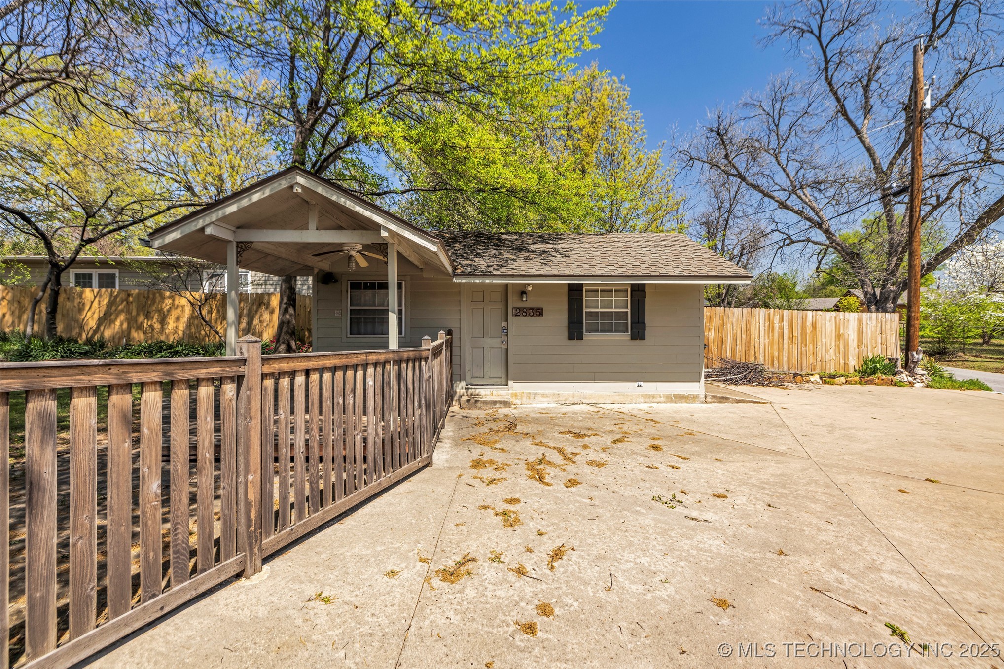 2835 E 47th Street