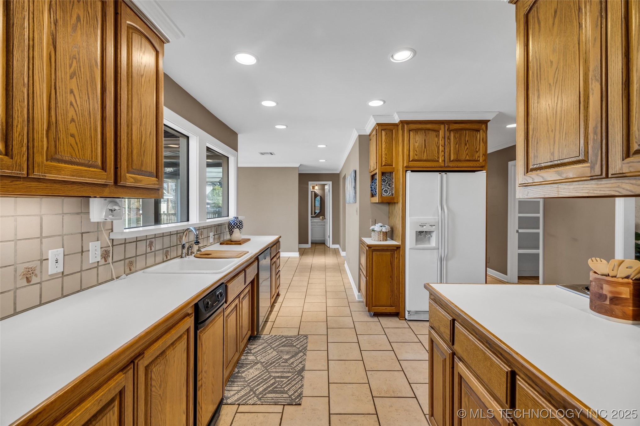2835 E 47th Street
