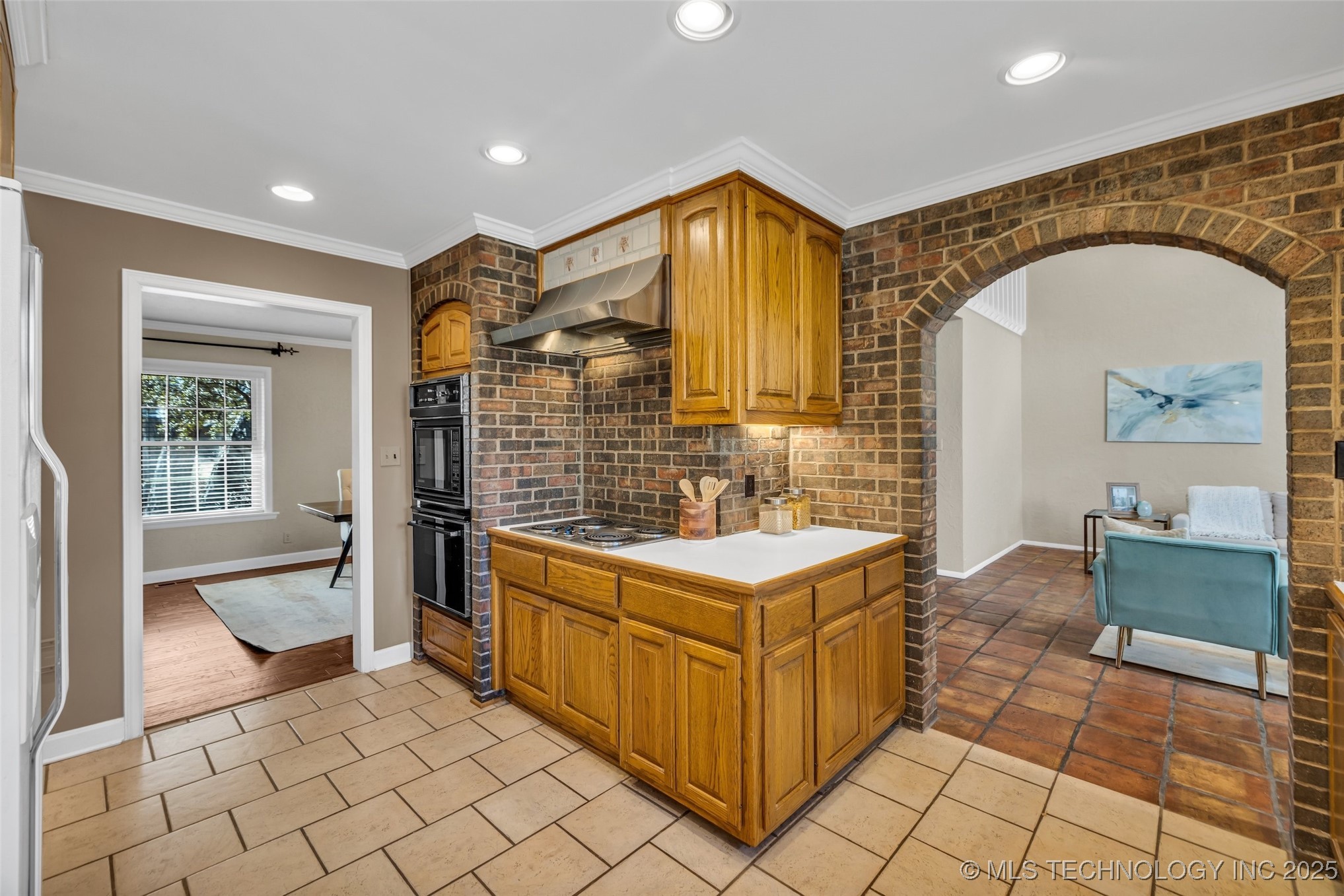 2835 E 47th Street
