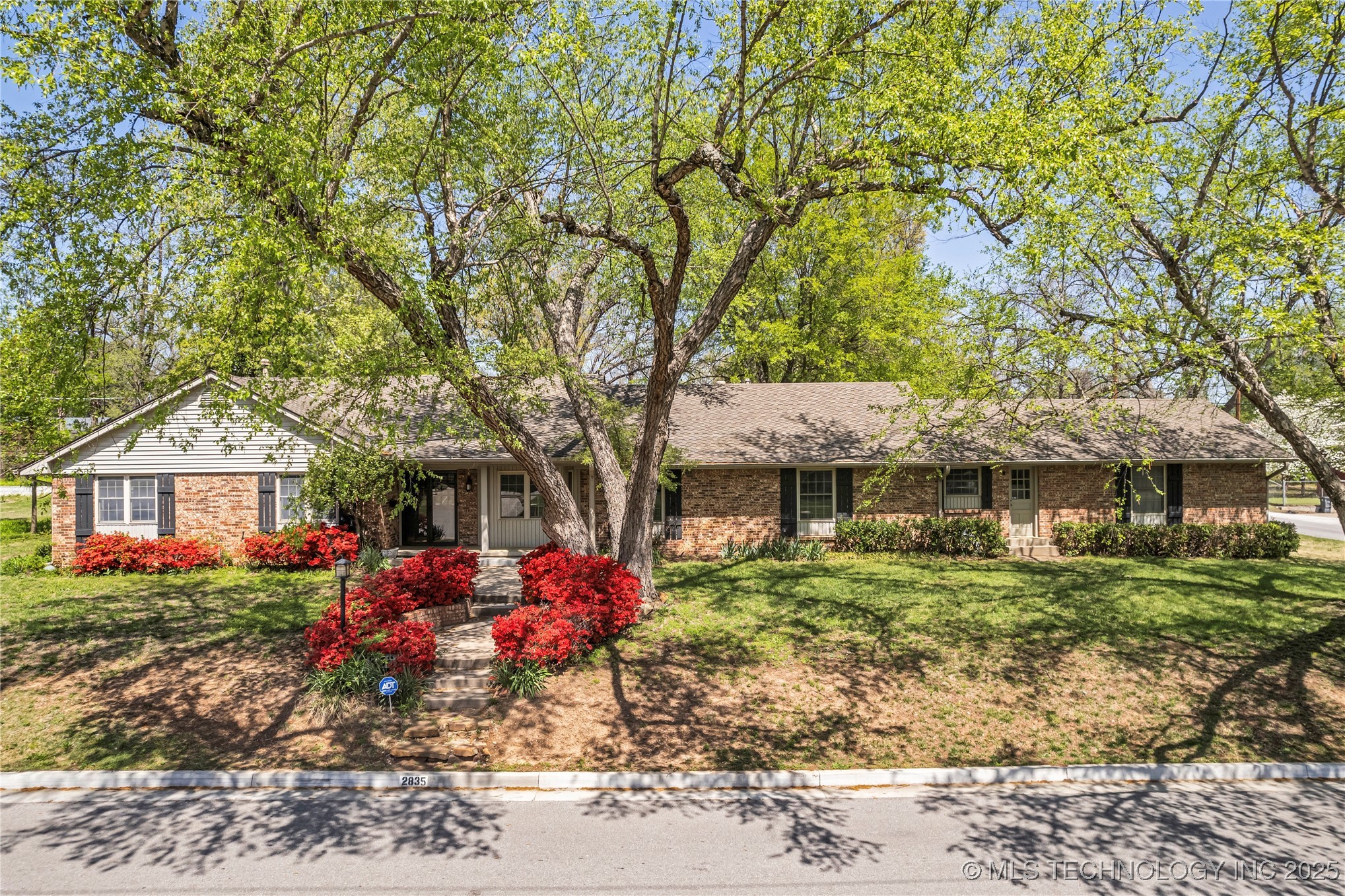 2835 E 47th Street