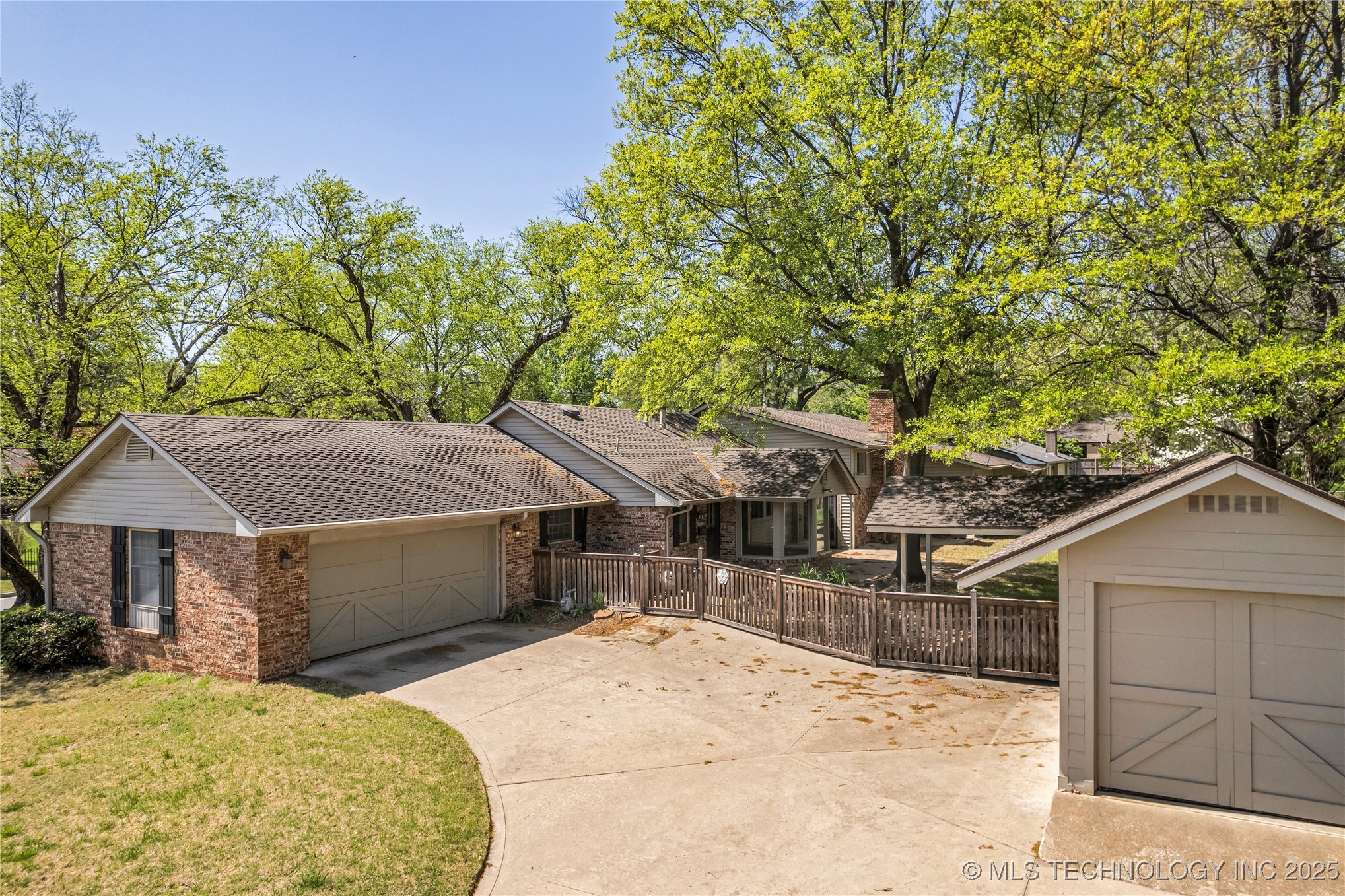 2835 E 47th Street