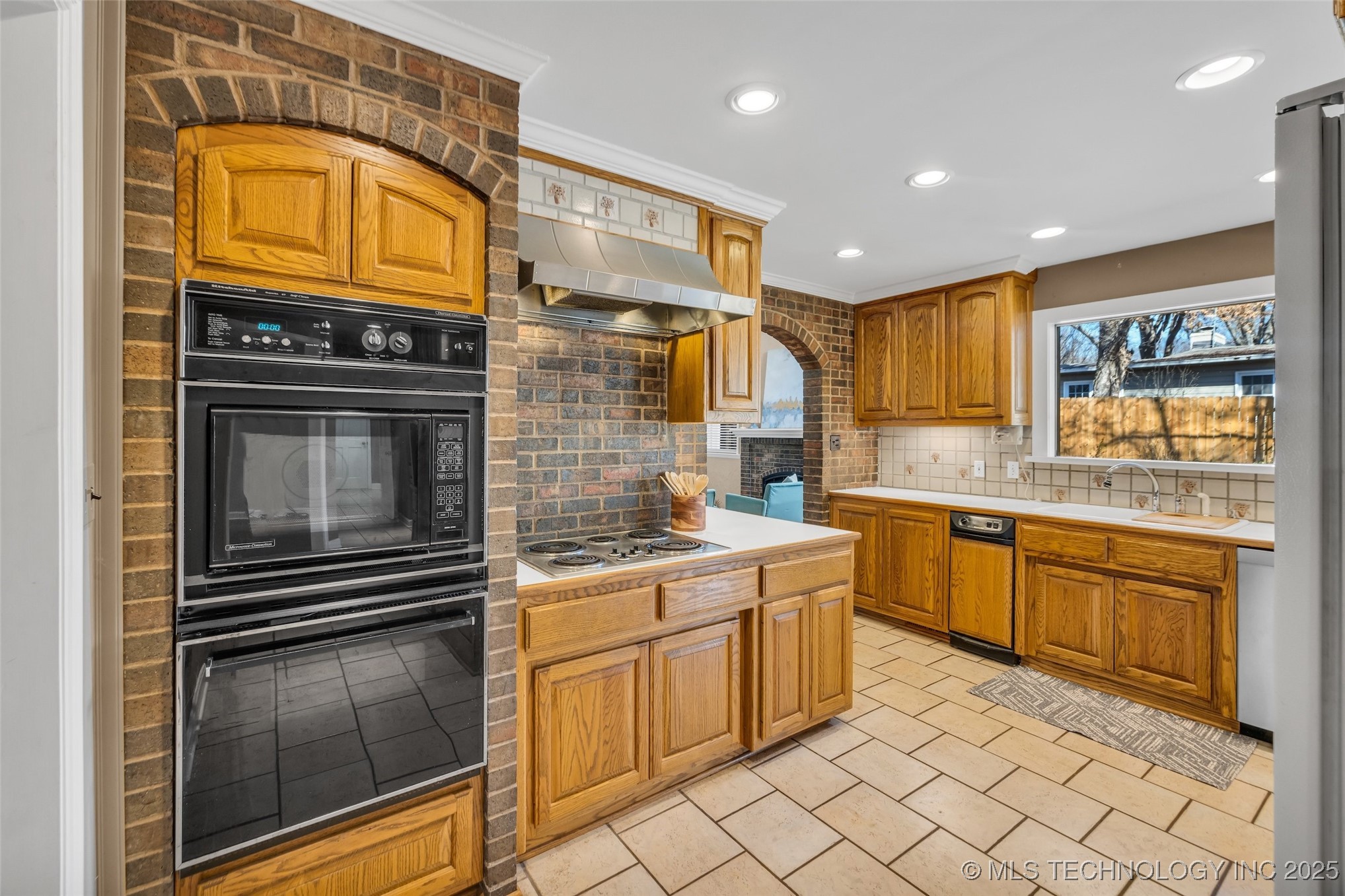 2835 E 47th Street