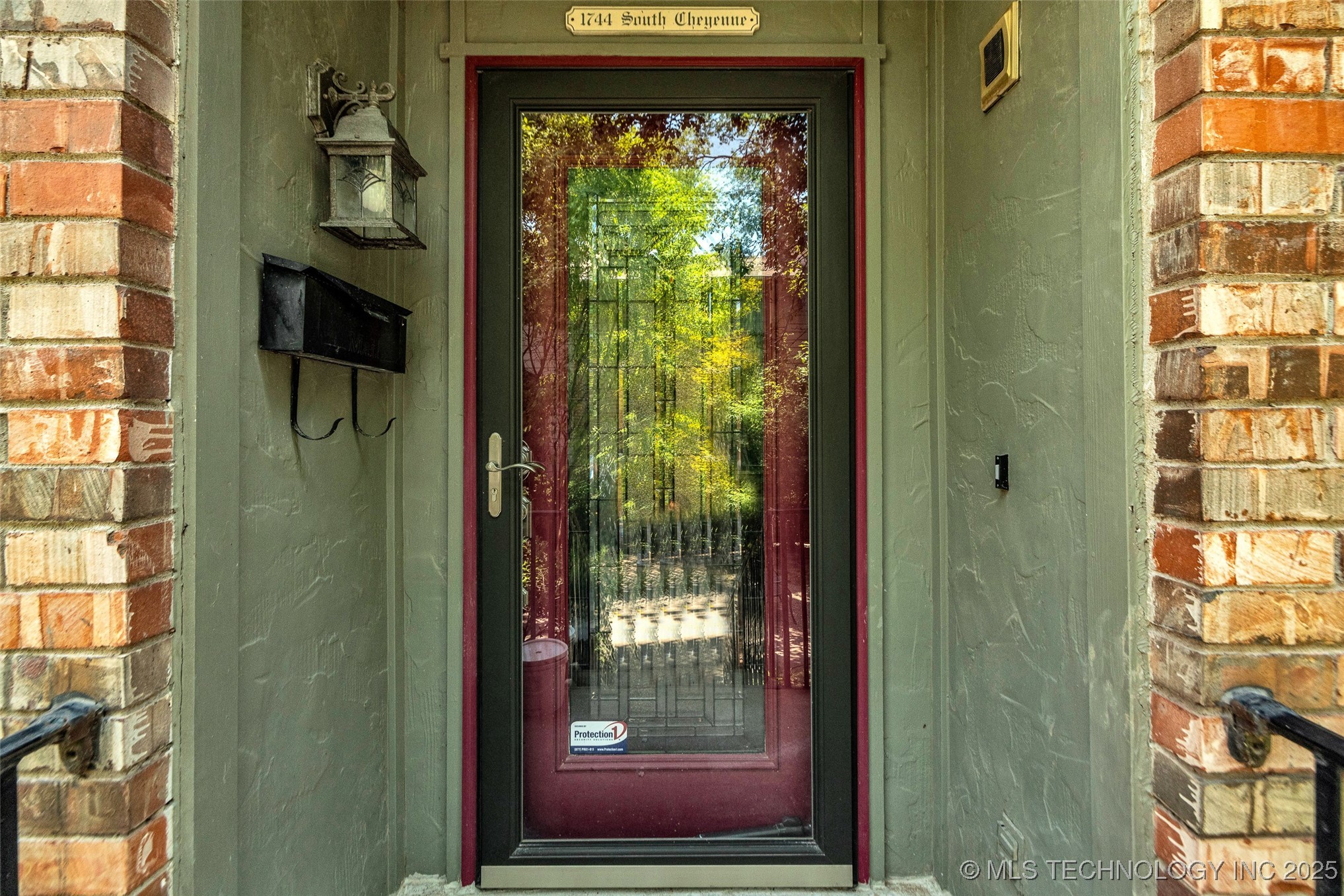 1744 S Cheyenne Avenue 2