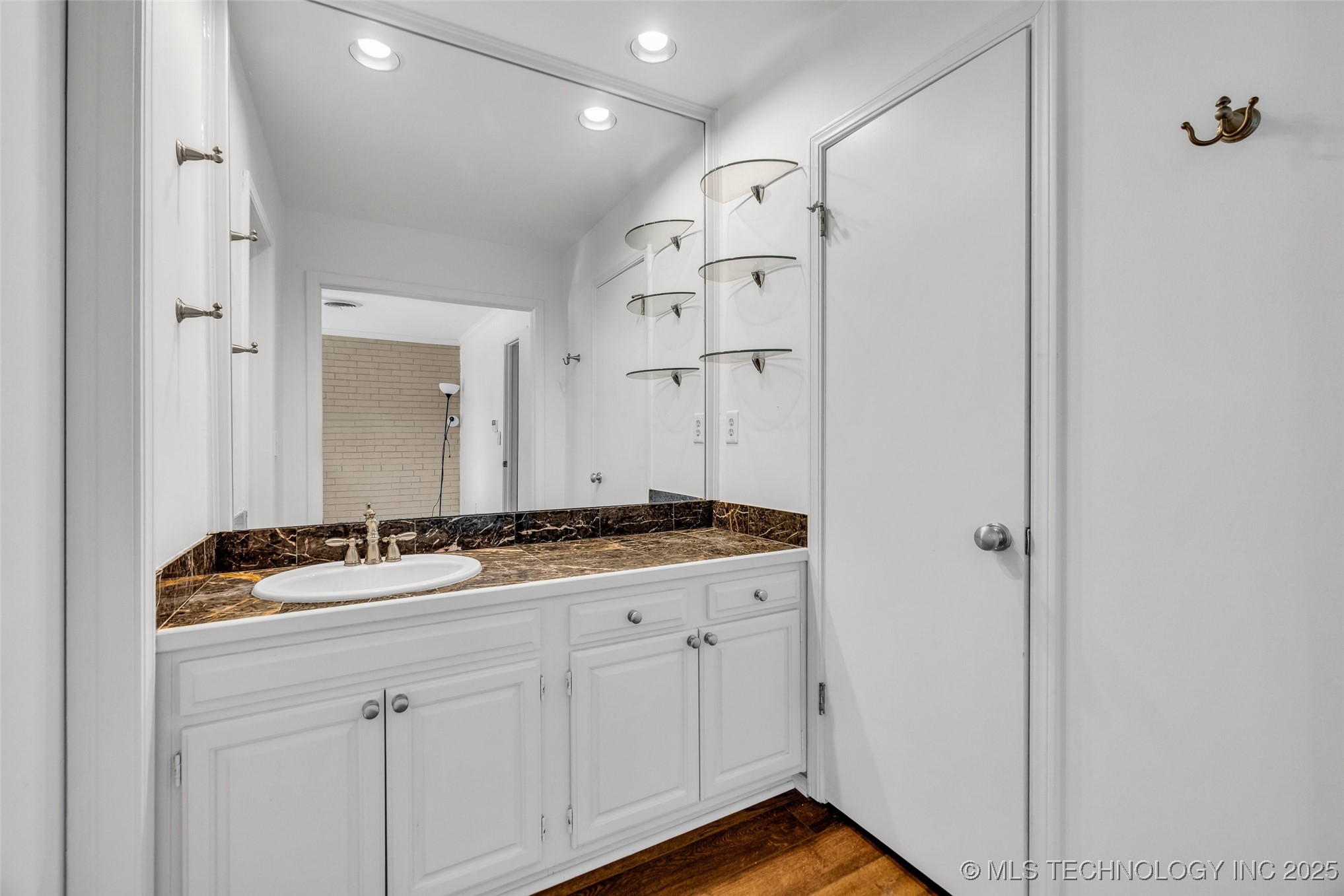 1744 S Cheyenne Avenue 2