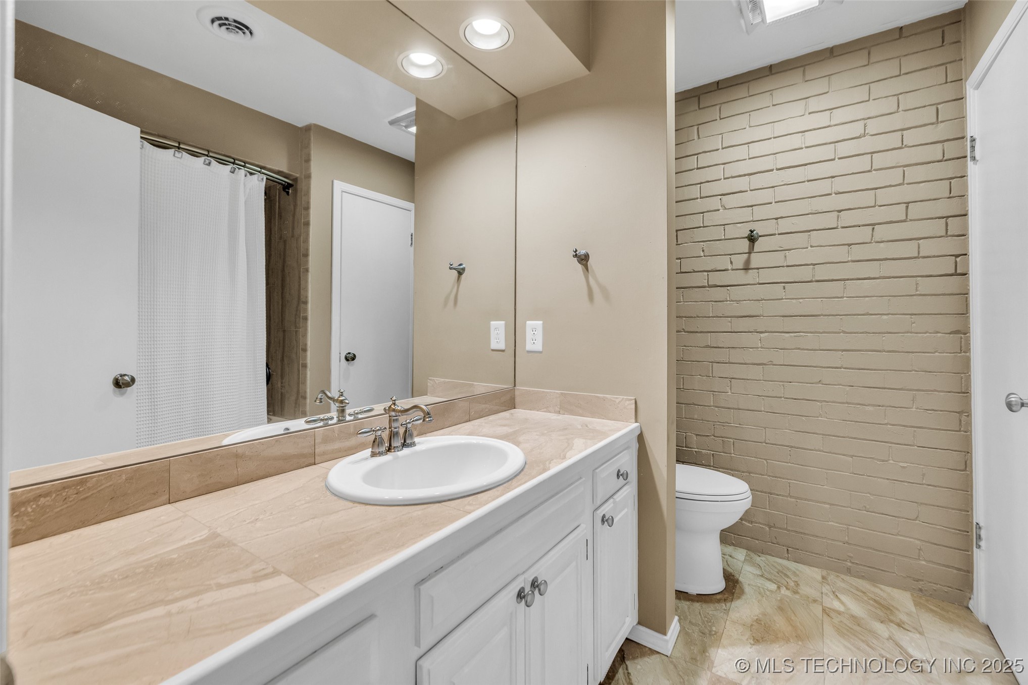 1744 S Cheyenne Avenue 2