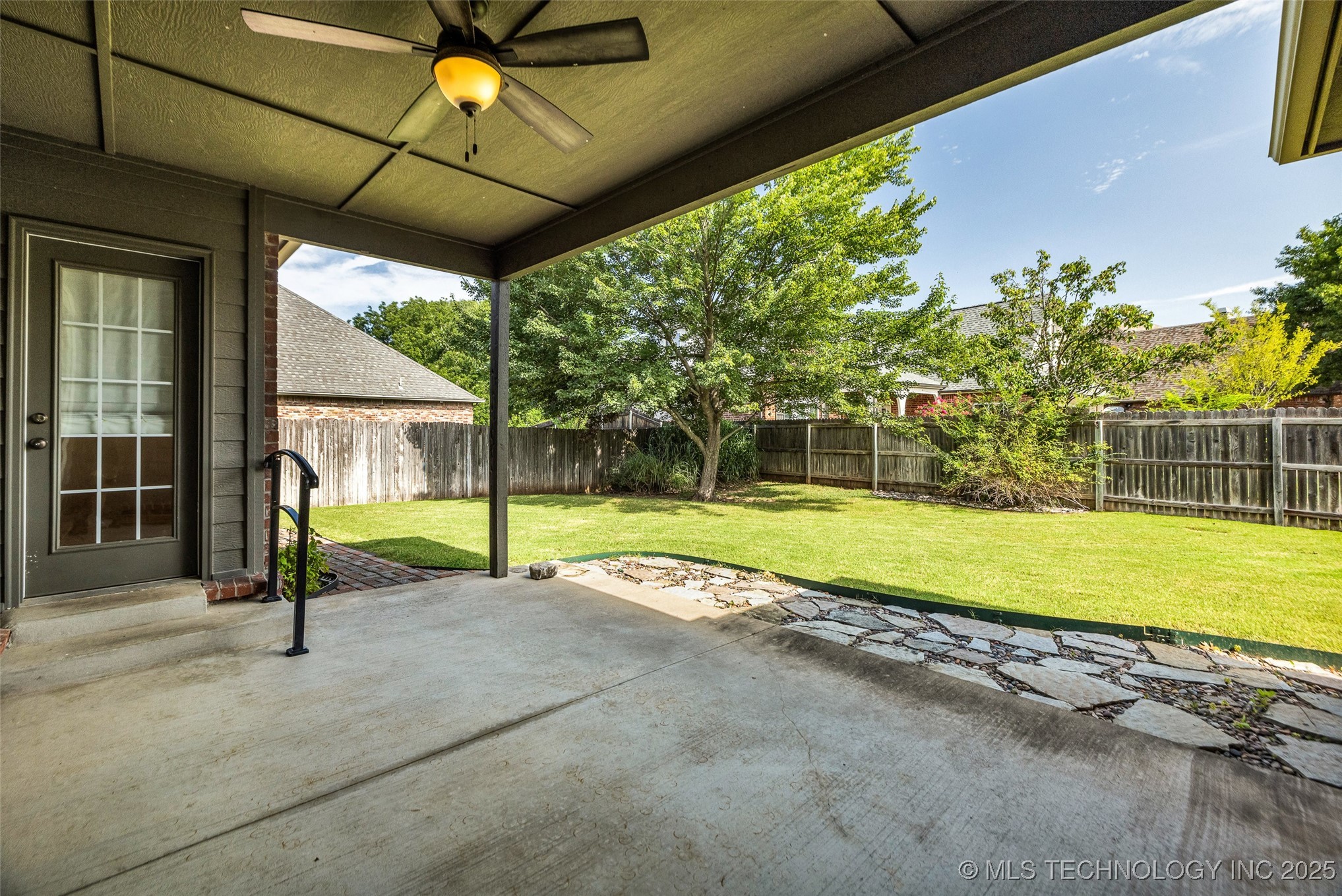 9063 E 118th Place
