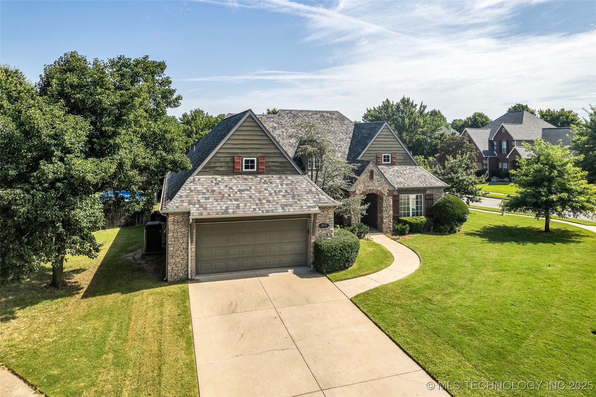 9063 E 118th Place