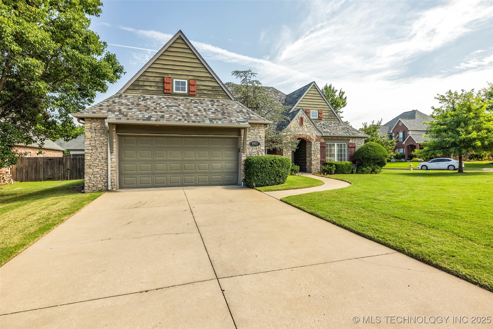 9063 E 118th Place