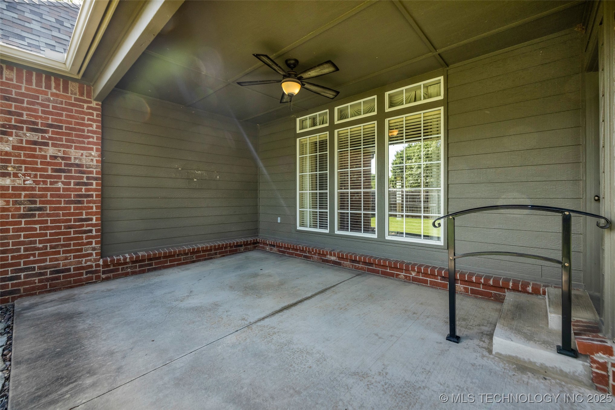 9063 E 118th Place