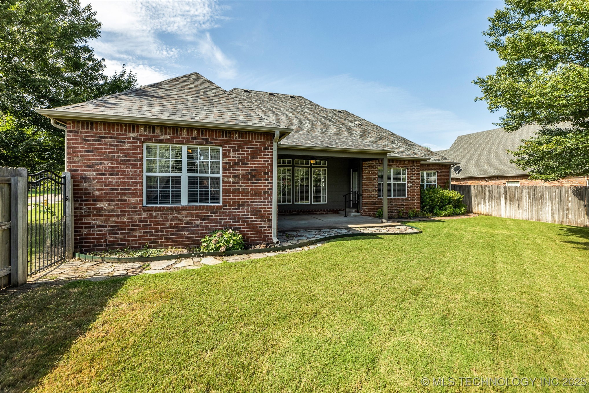 9063 E 118th Place