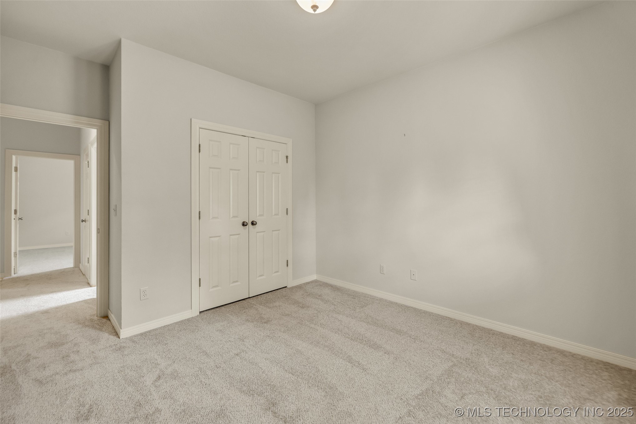 9063 E 118th Place