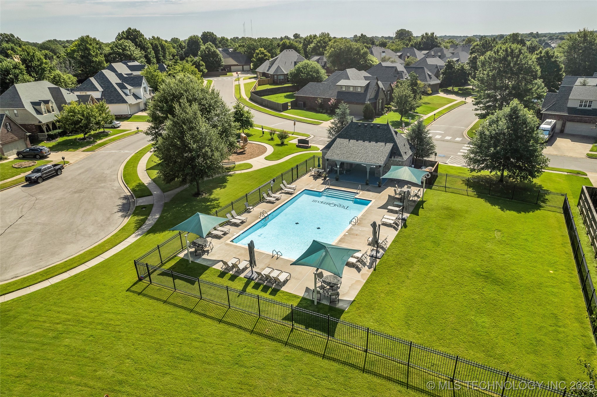 9063 E 118th Place