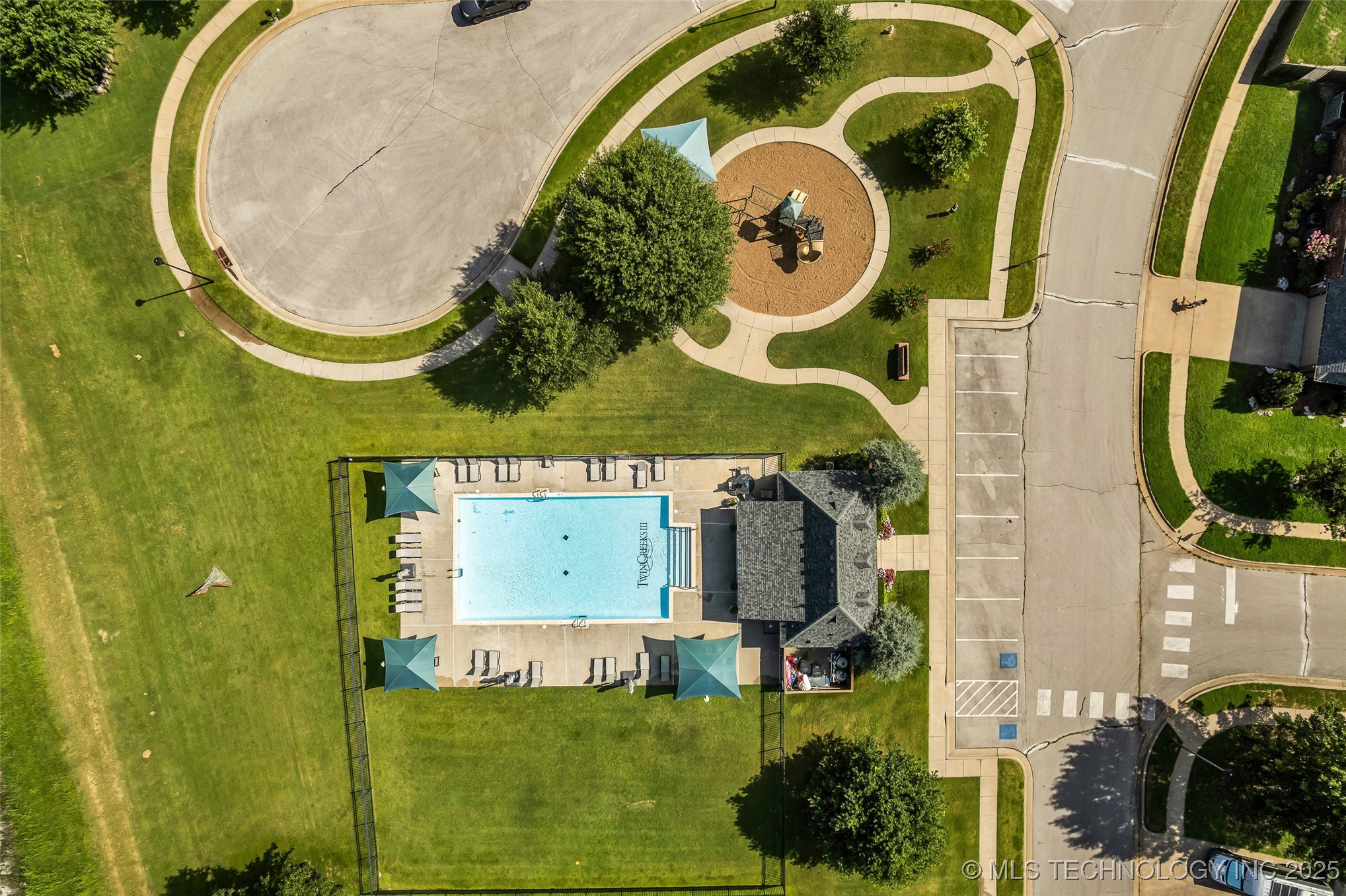 9063 E 118th Place