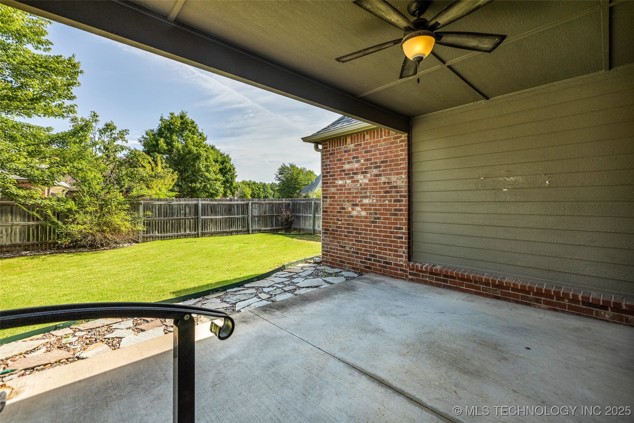 9063 E 118th Place