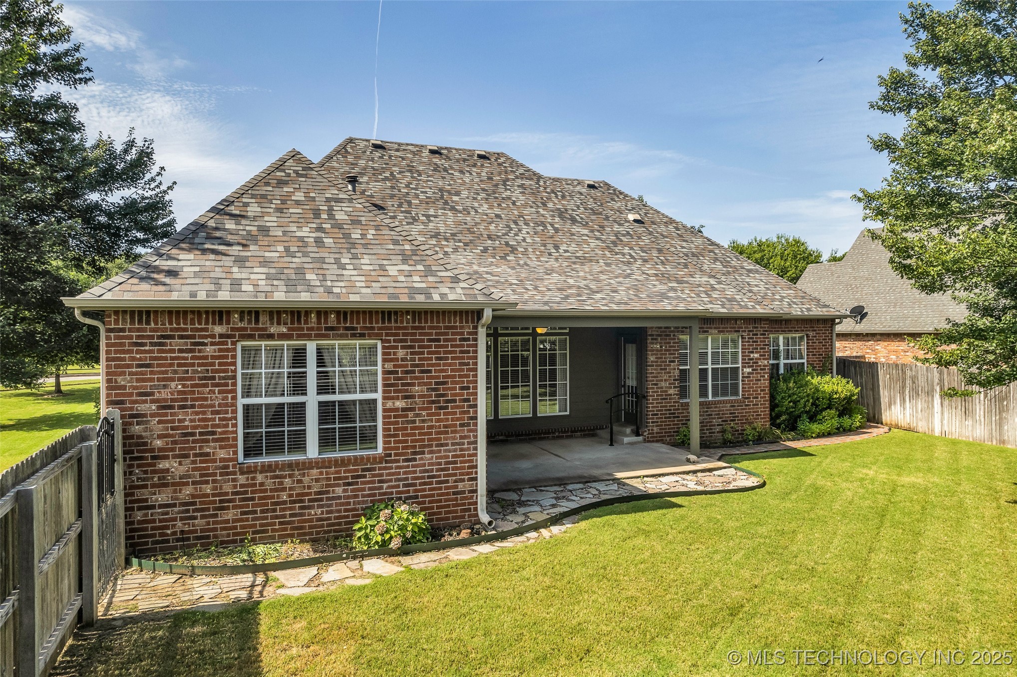 9063 E 118th Place