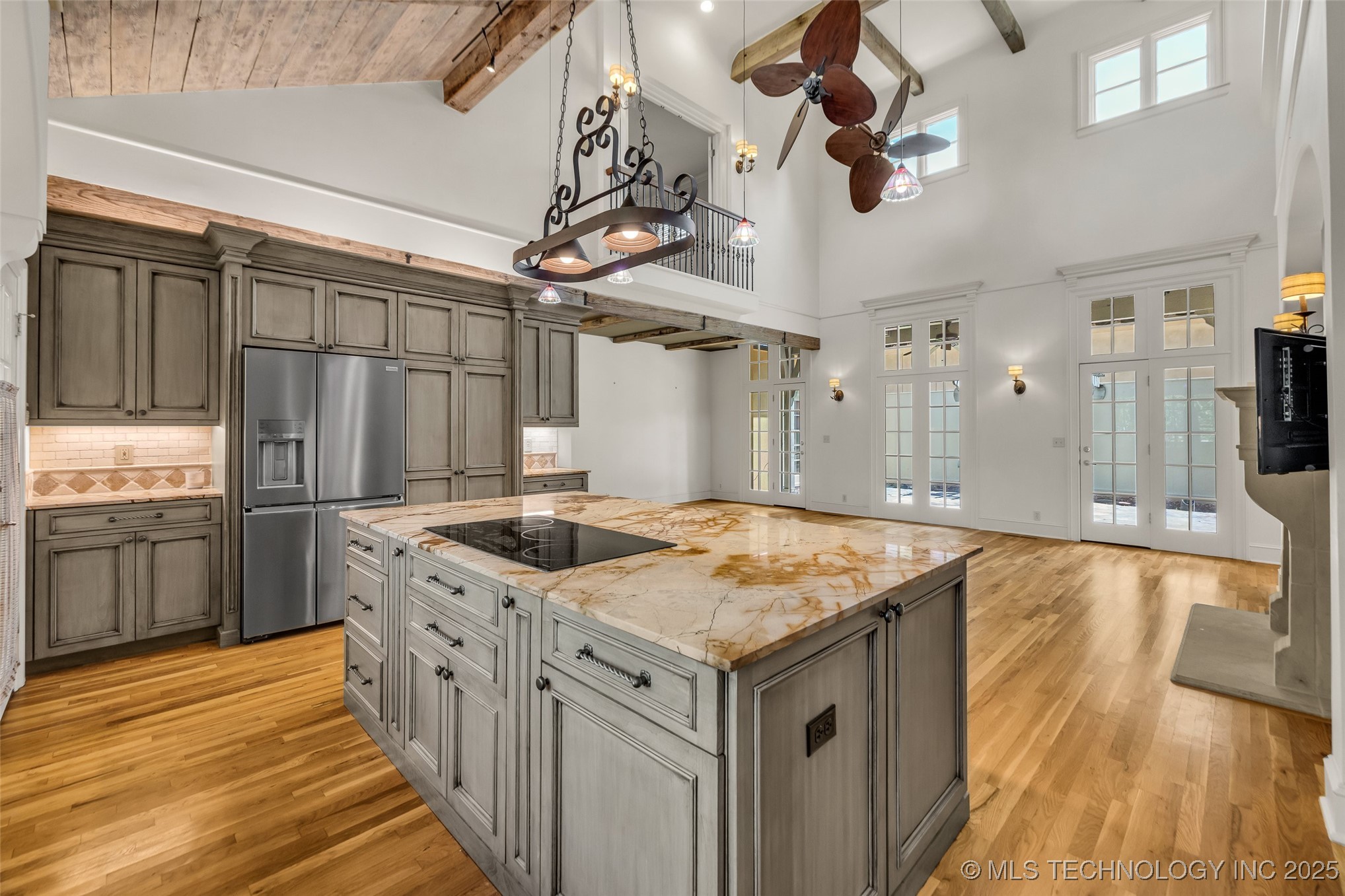 9805 S Vandalia Avenue