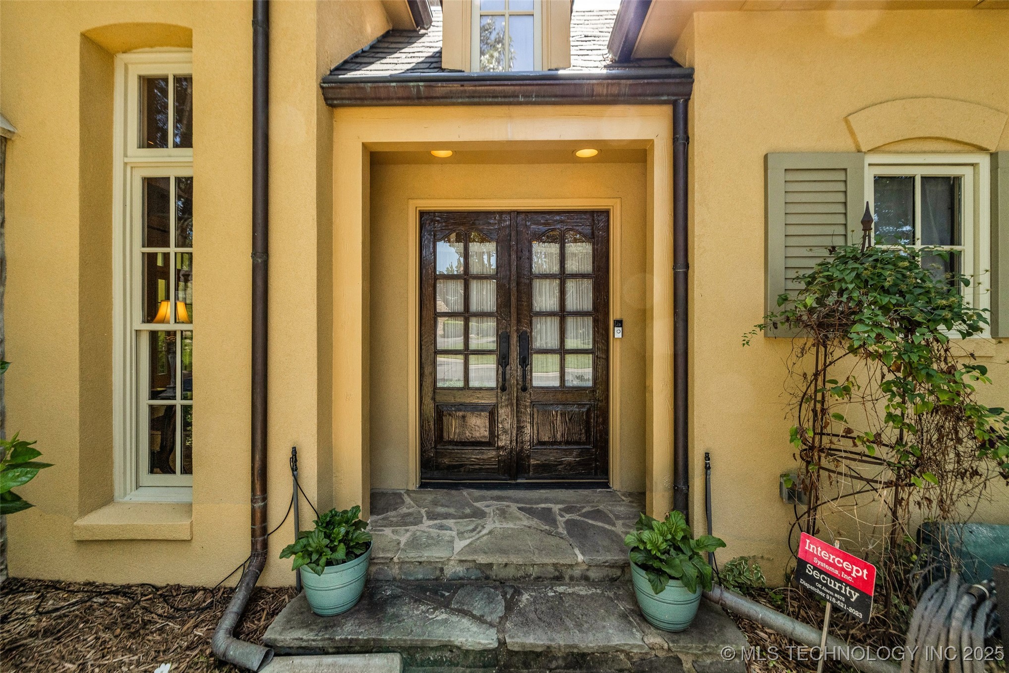 9805 S Vandalia Avenue