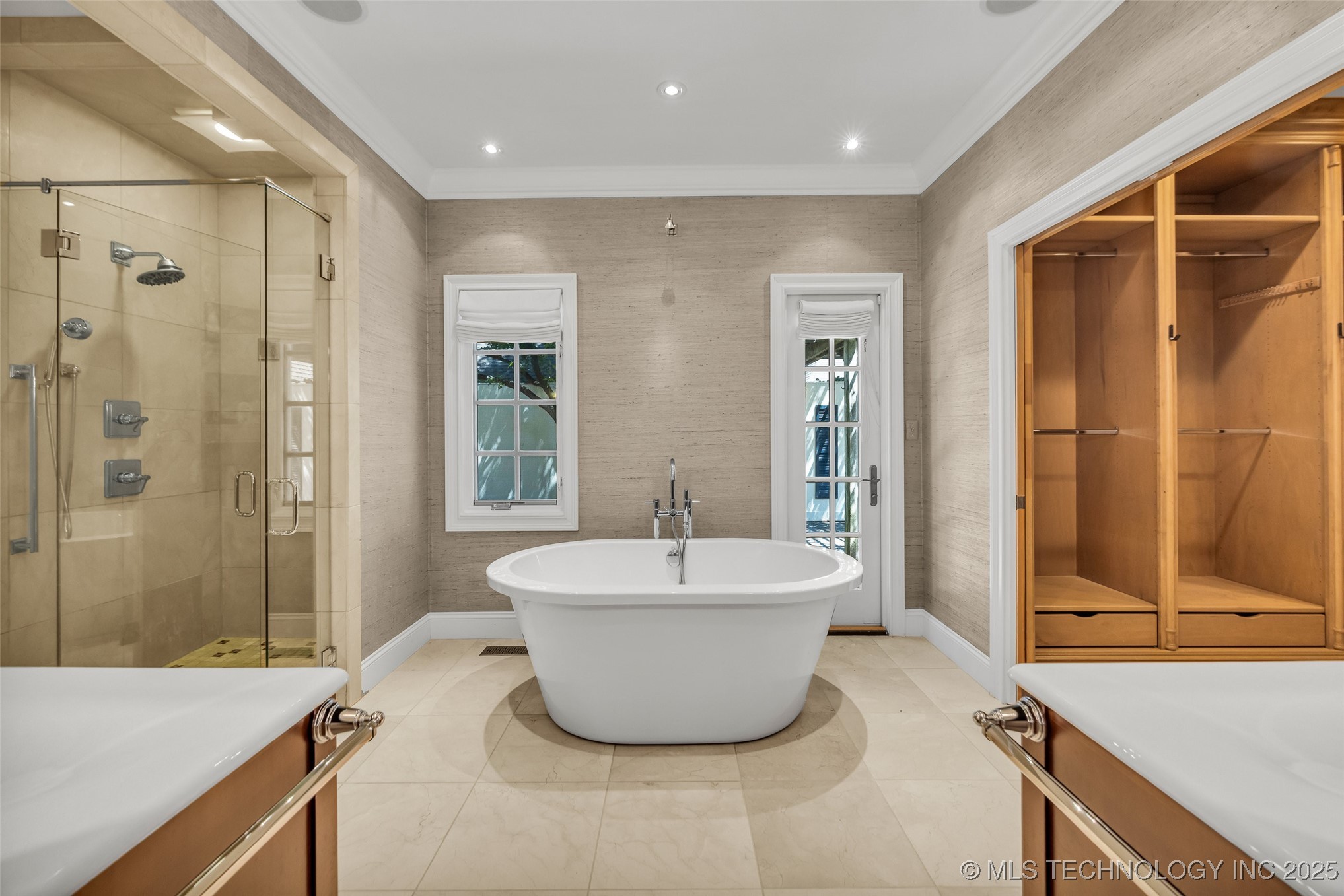 9805 S Vandalia Avenue