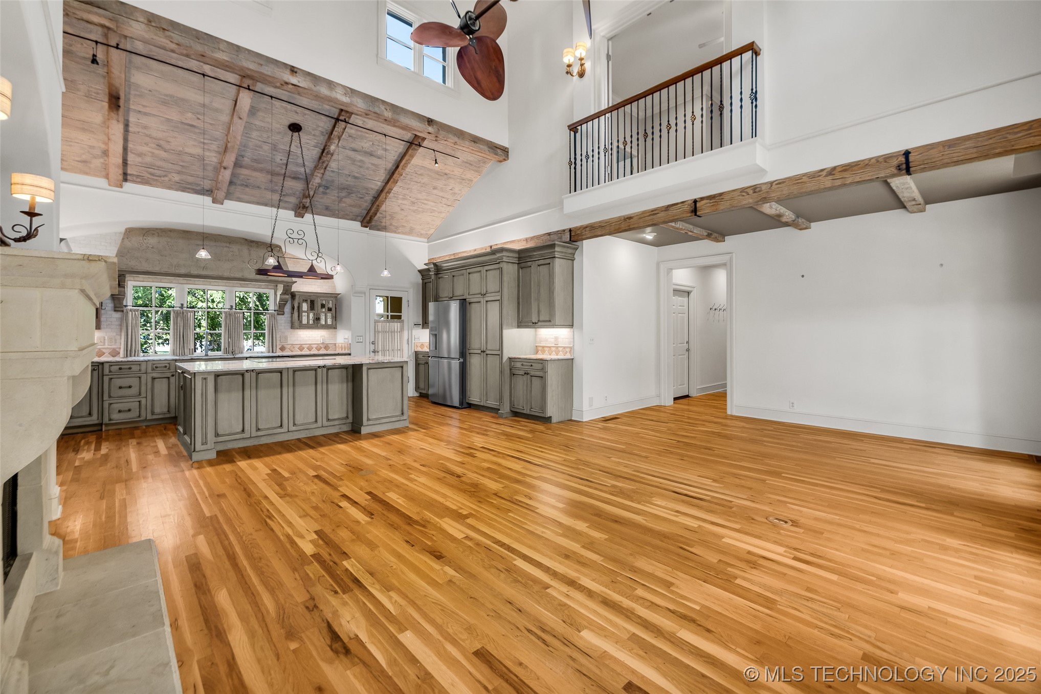 9805 S Vandalia Avenue