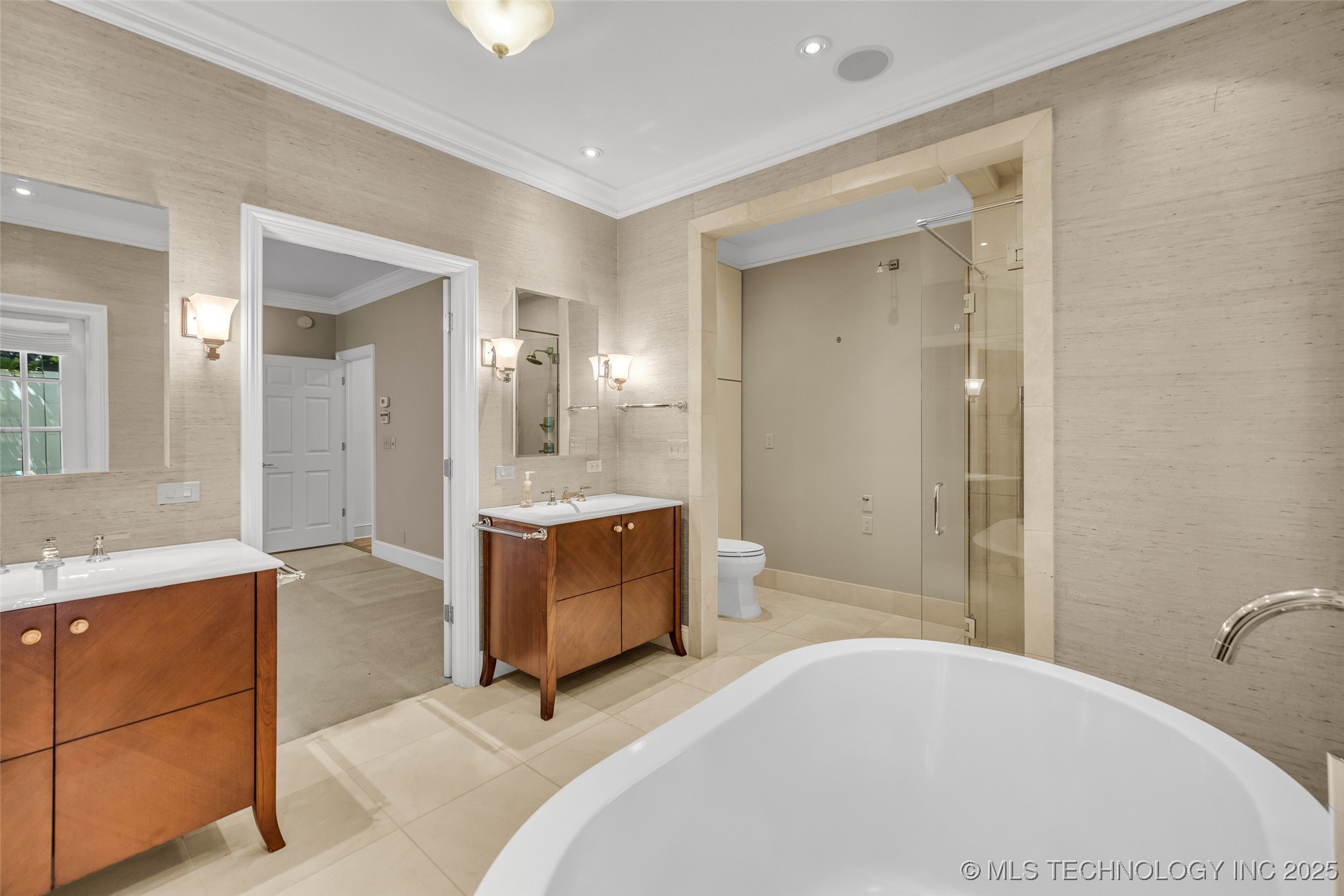 9805 S Vandalia Avenue