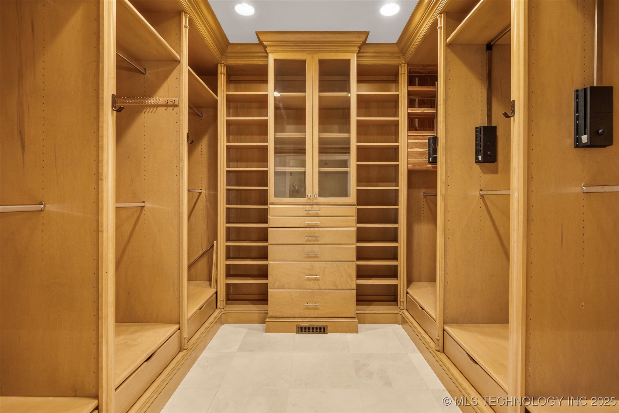 9805 S Vandalia Avenue