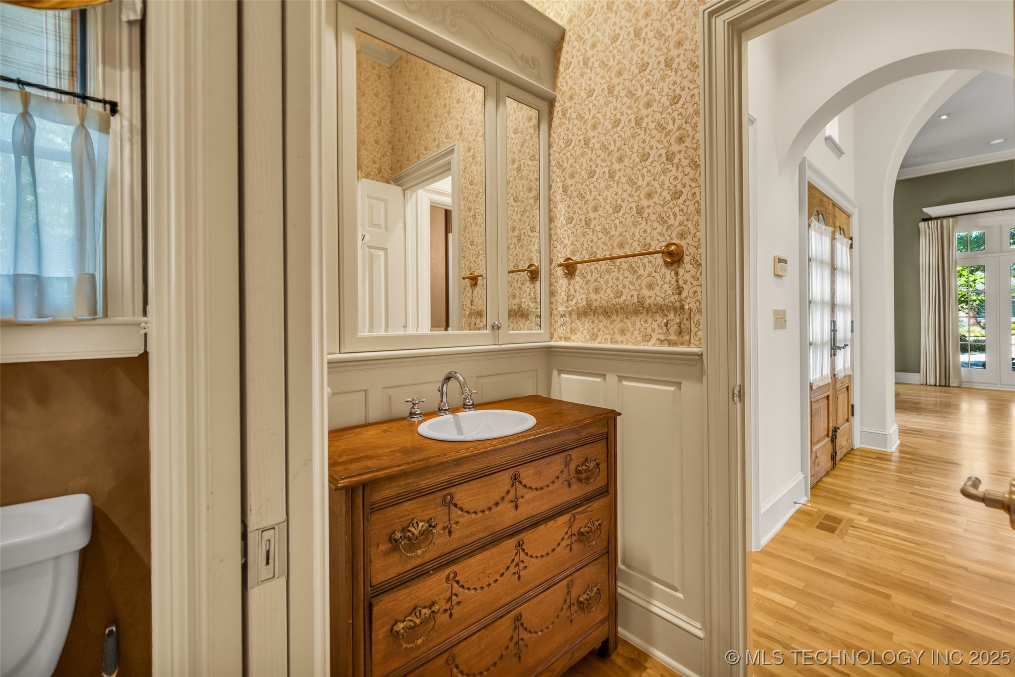 9805 S Vandalia Avenue