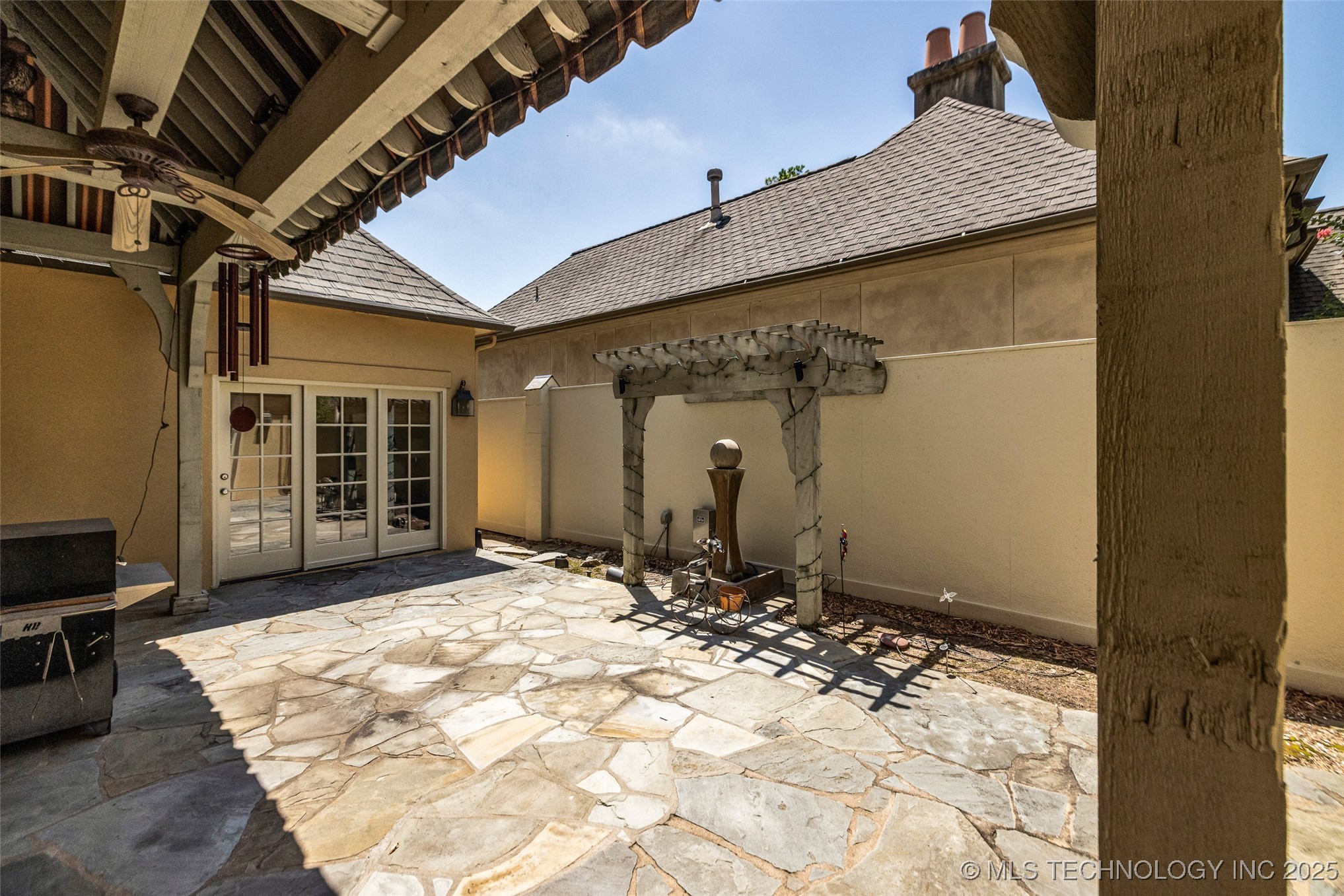 9805 S Vandalia Avenue