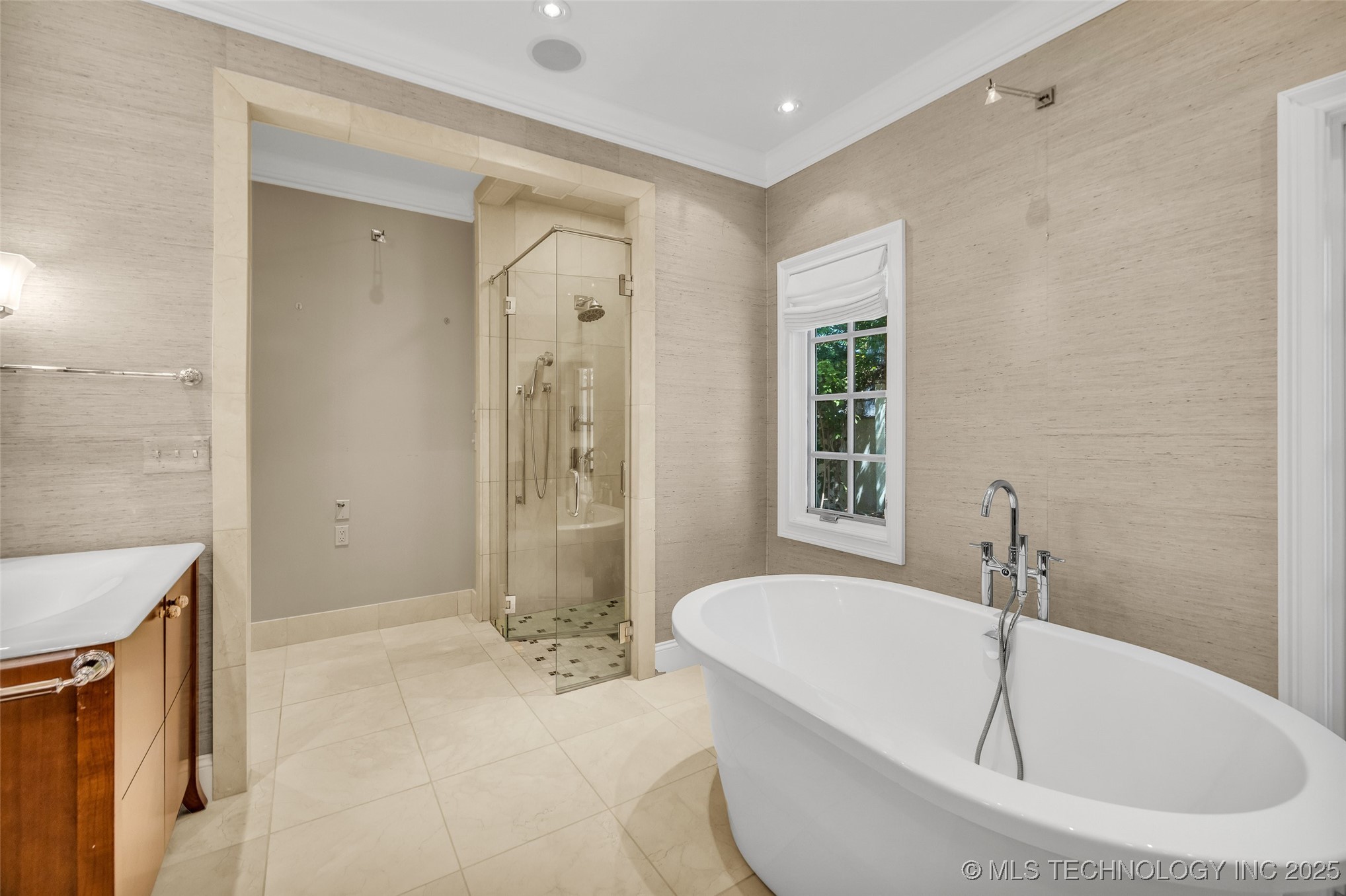 9805 S Vandalia Avenue