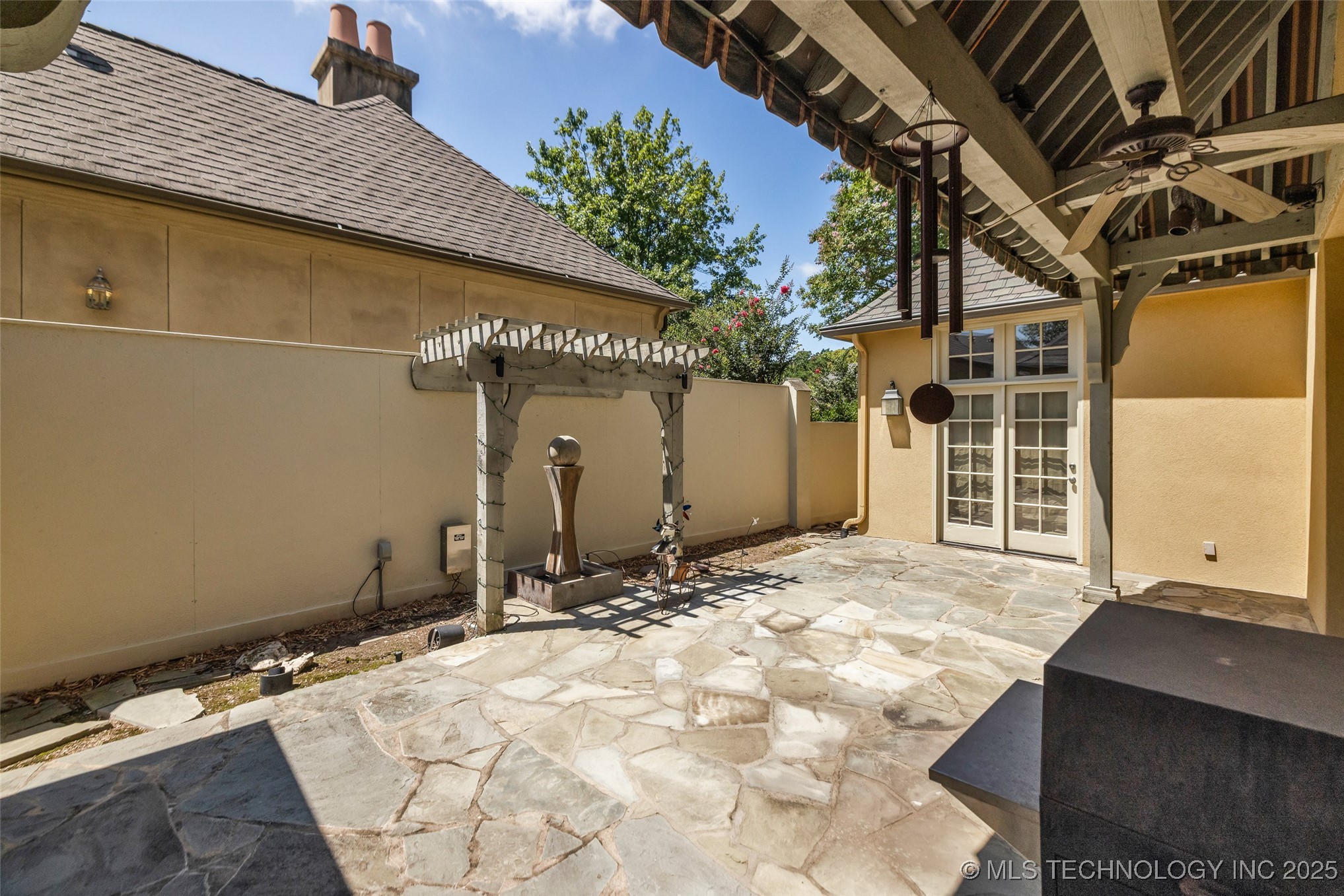 9805 S Vandalia Avenue