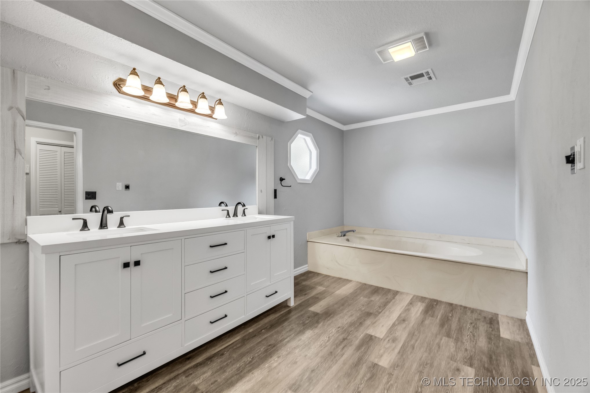 10603 E 99th Place
