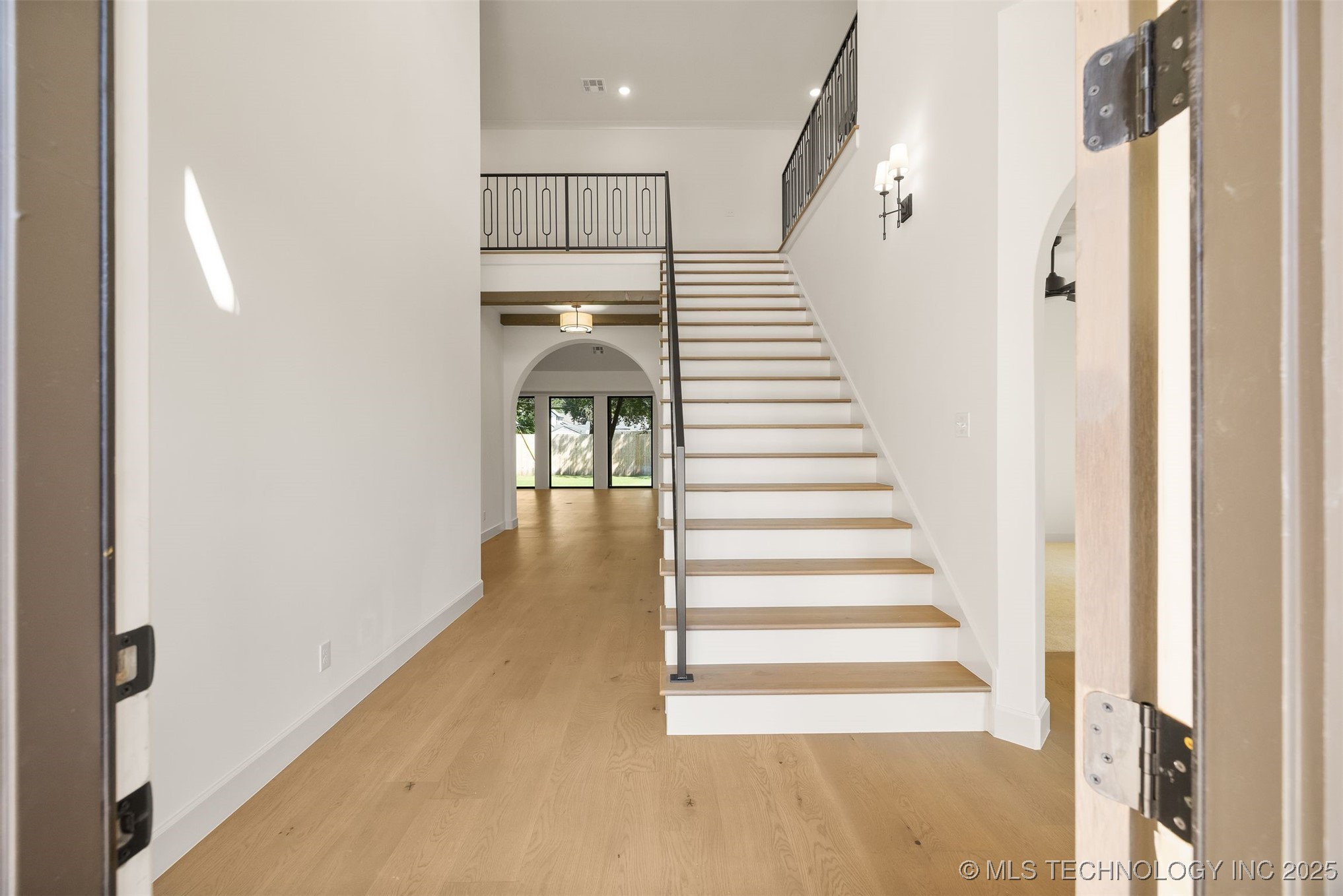 1009 E 38th Street