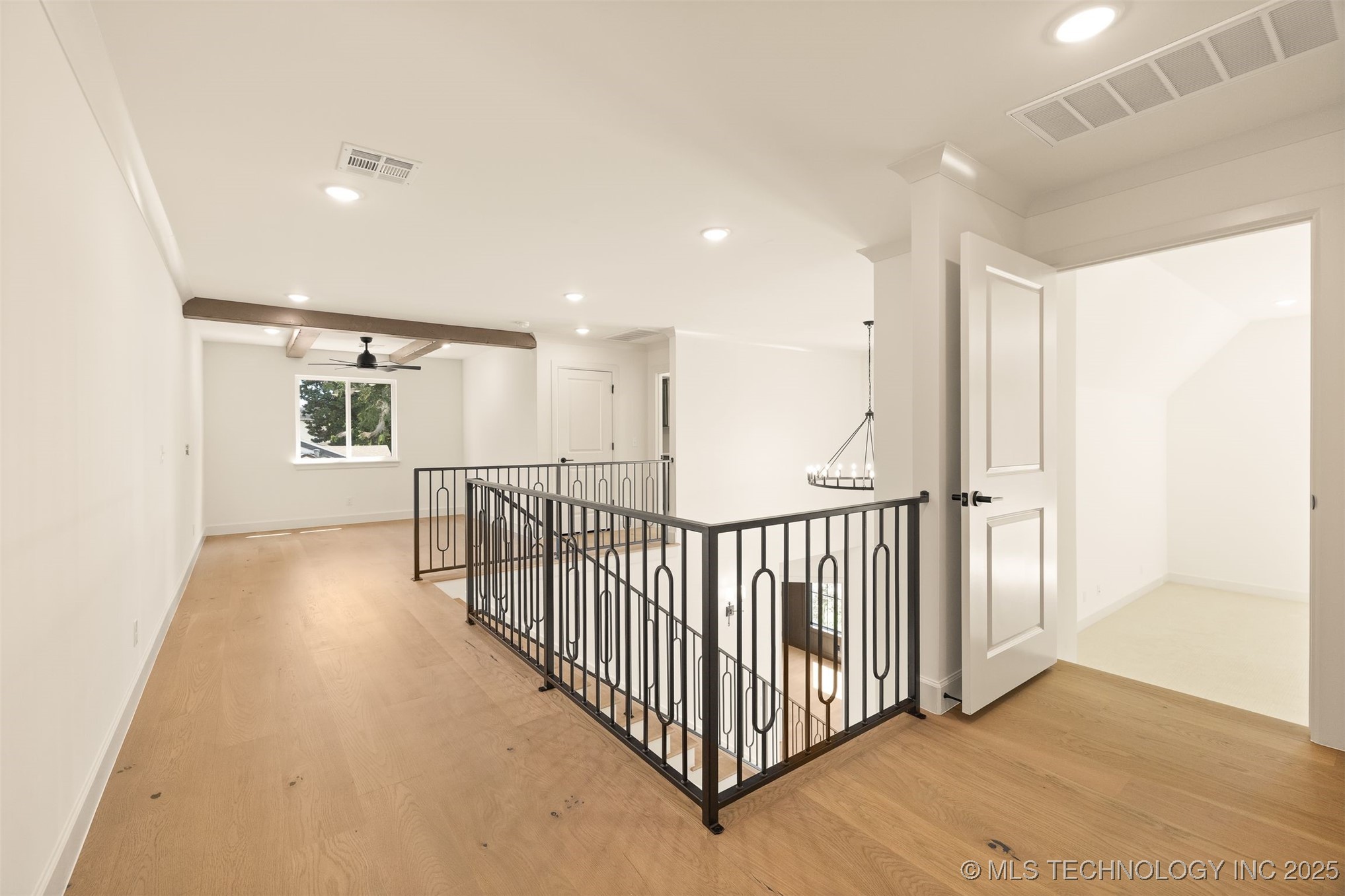 1009 E 38th Street