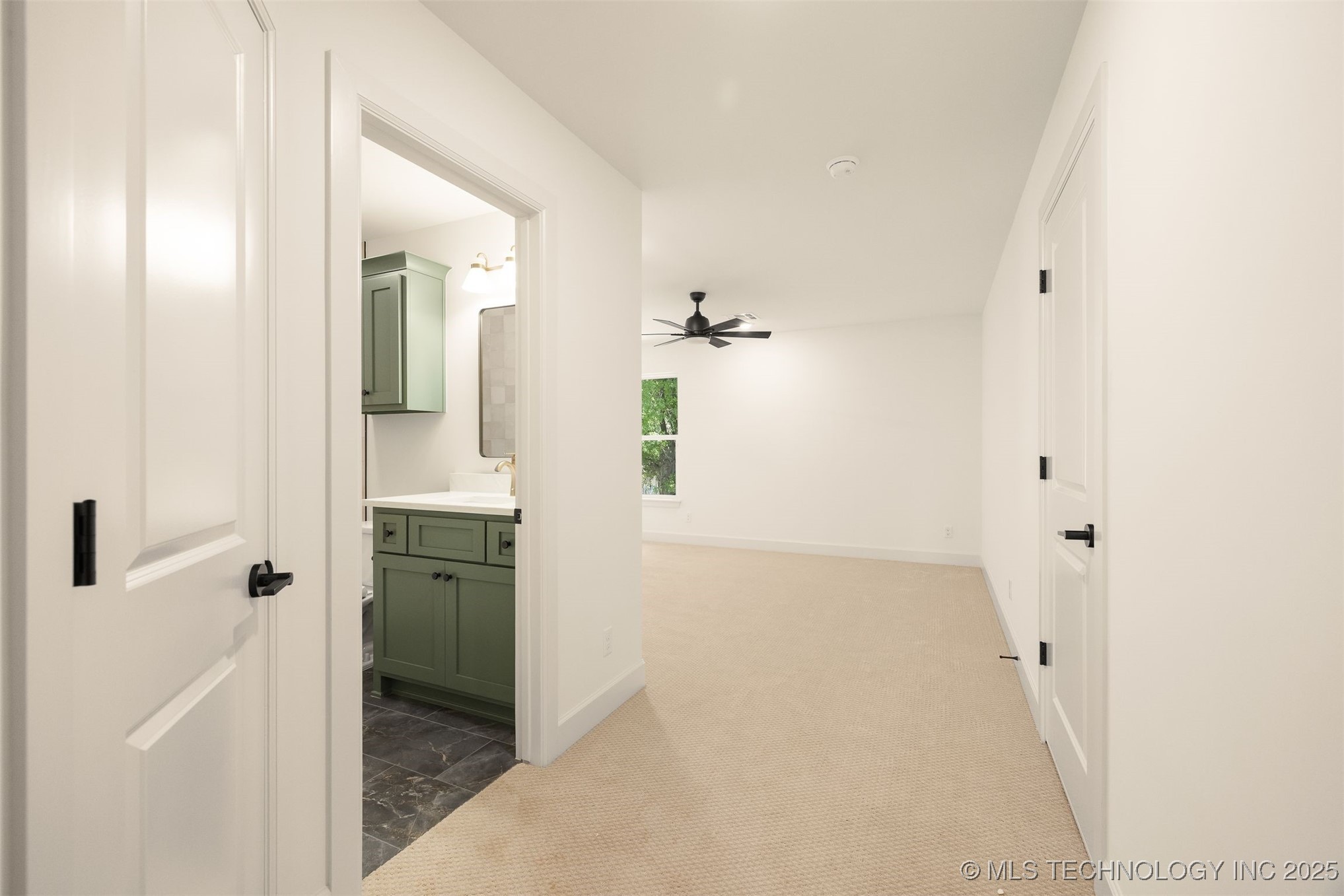 1009 E 38th Street